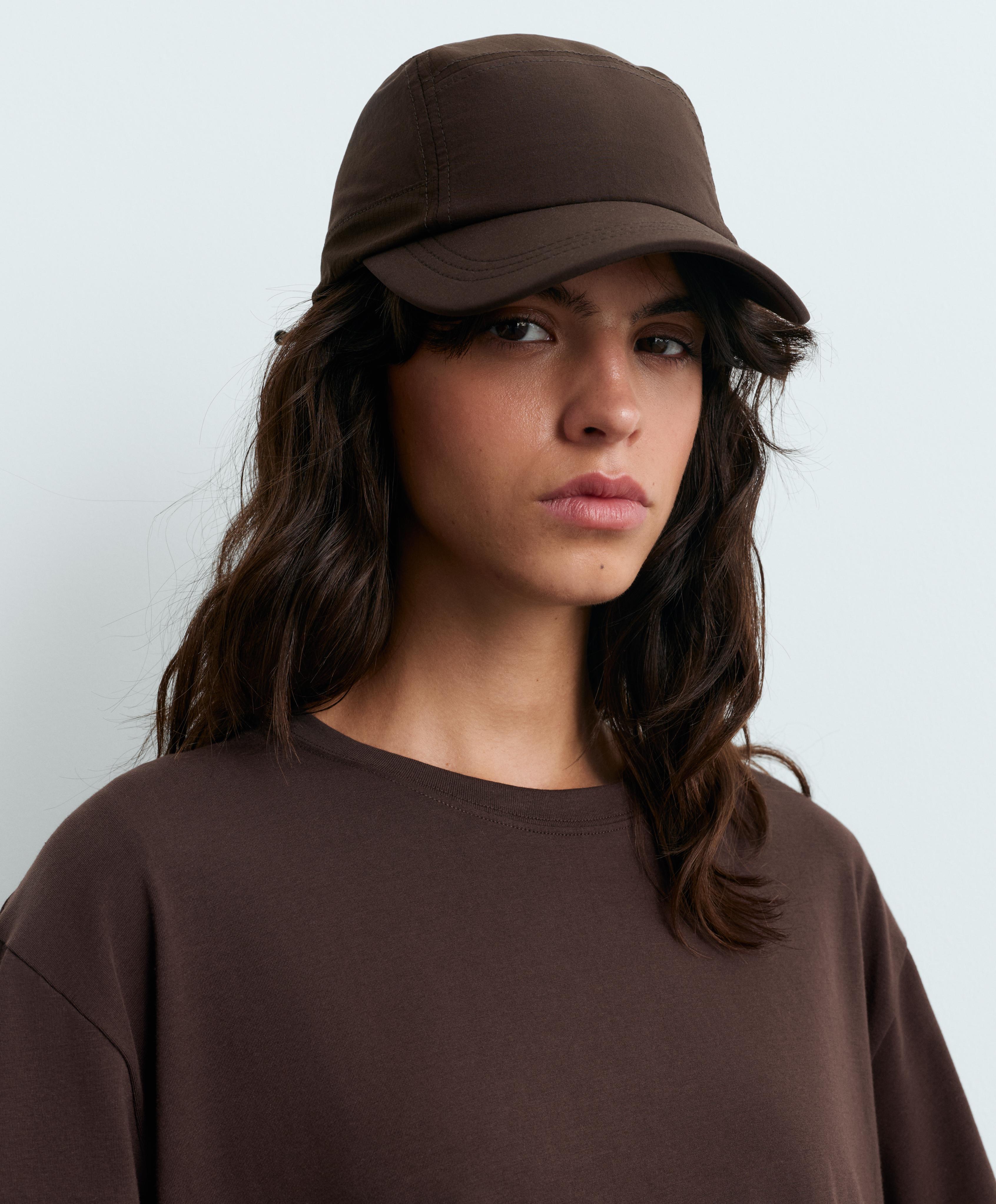 Sports cap — DARK BROWN