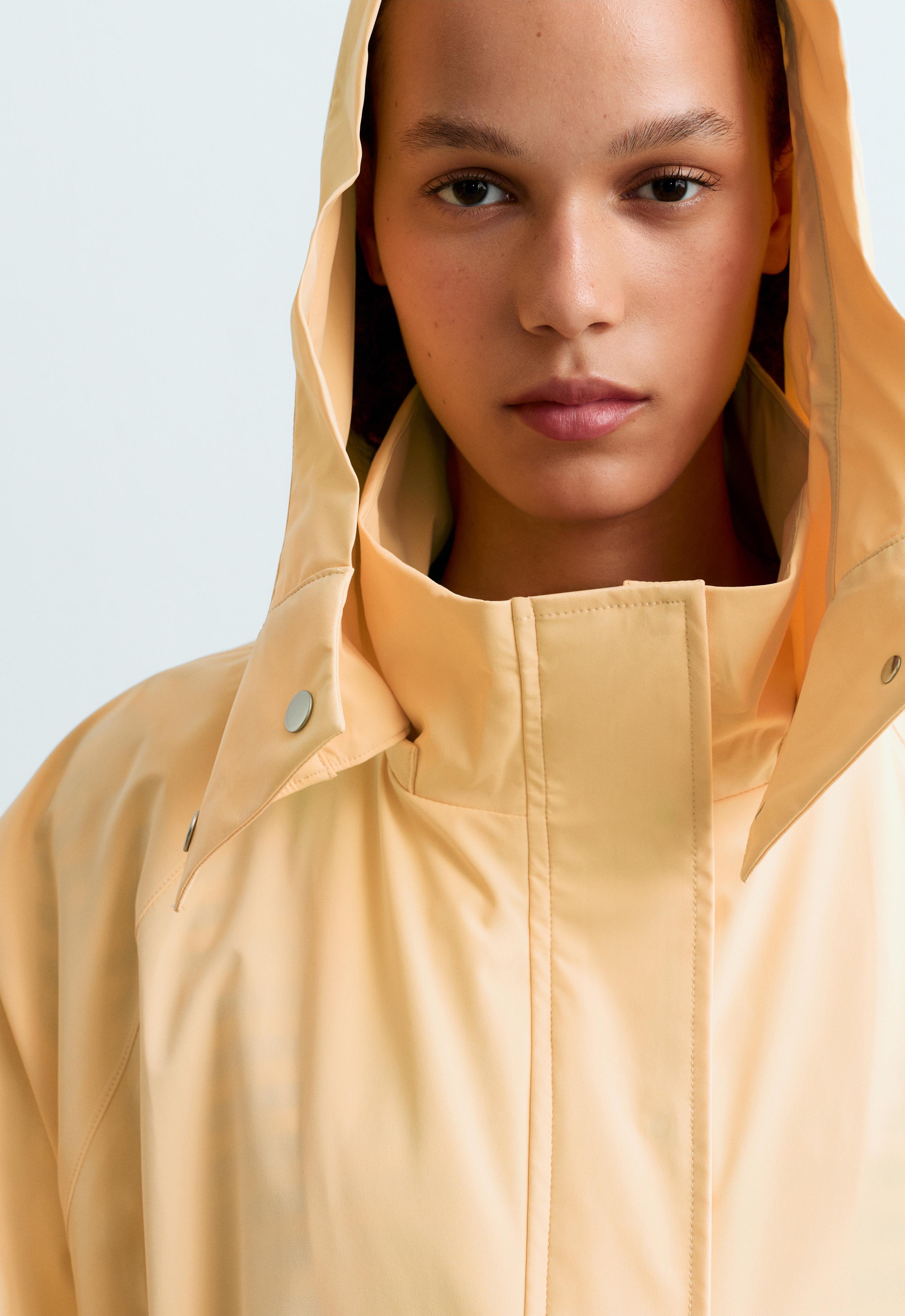 Extra lightweight 10k waterproof jacket — PALE YELLOW