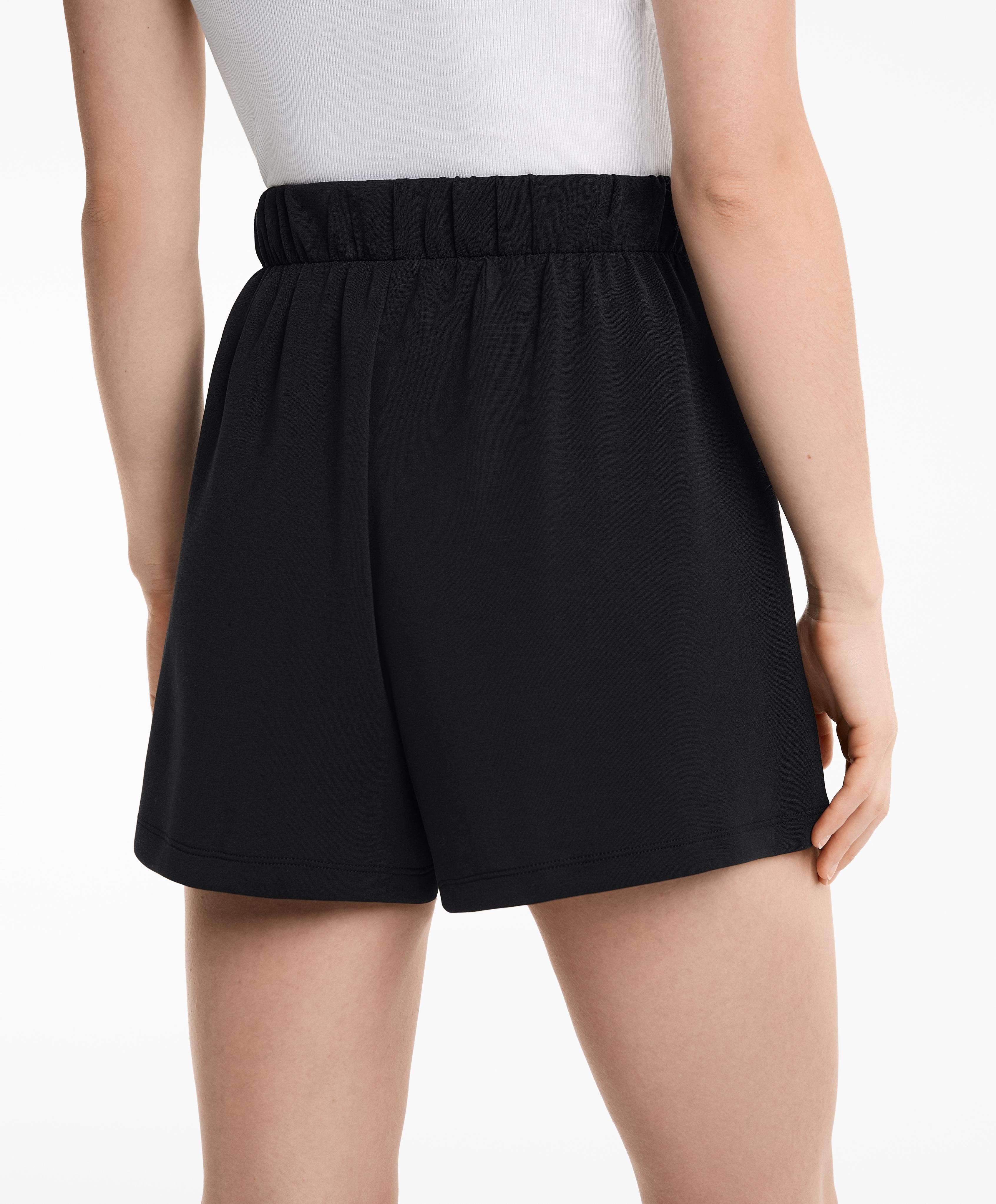 شورت بملمس ناعم من مزيج المودال - تنزيلات شورت بملمس ناعم من مزيج المودال - تنزيلات