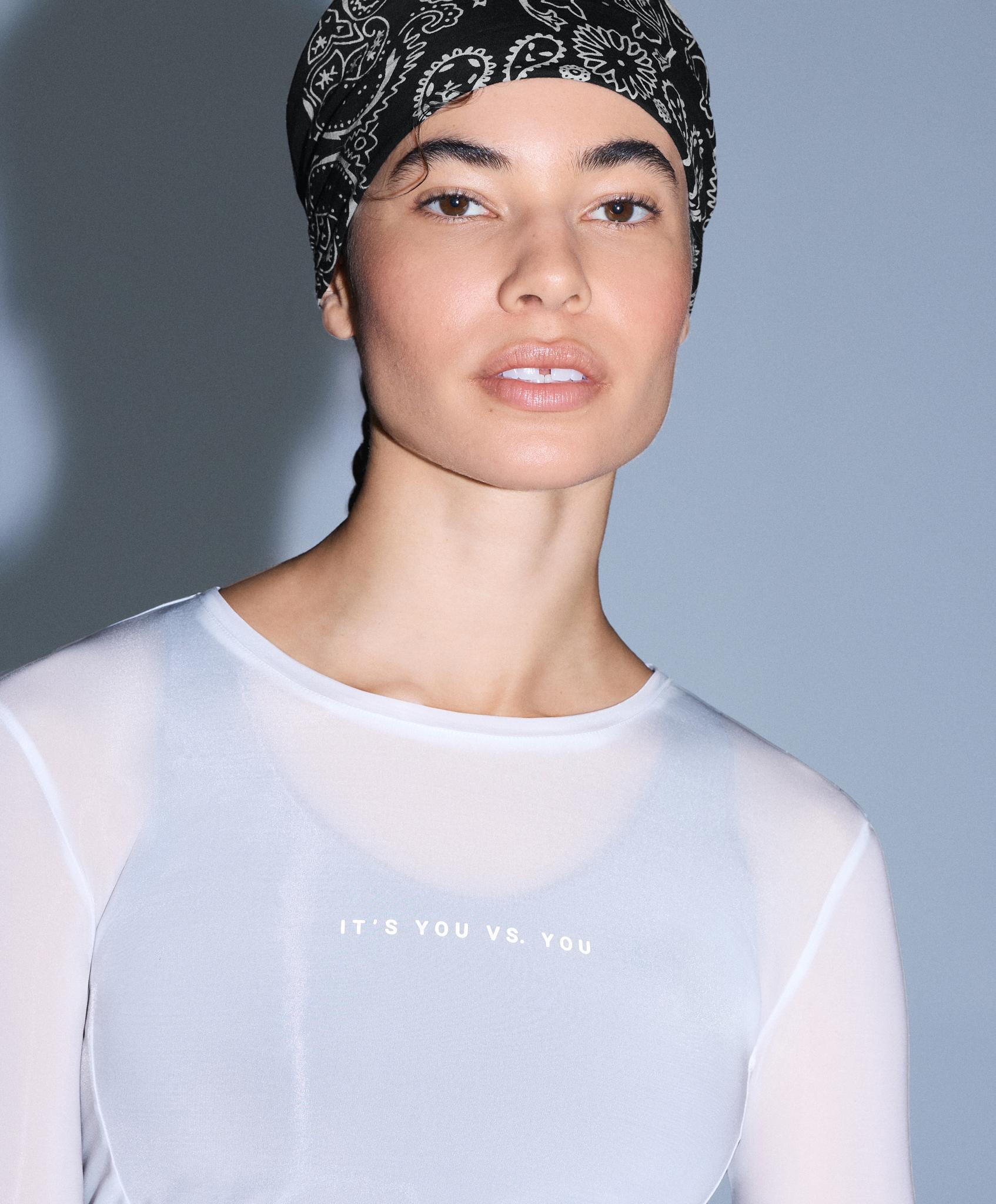 Long-sleeved technical T-shirt with text