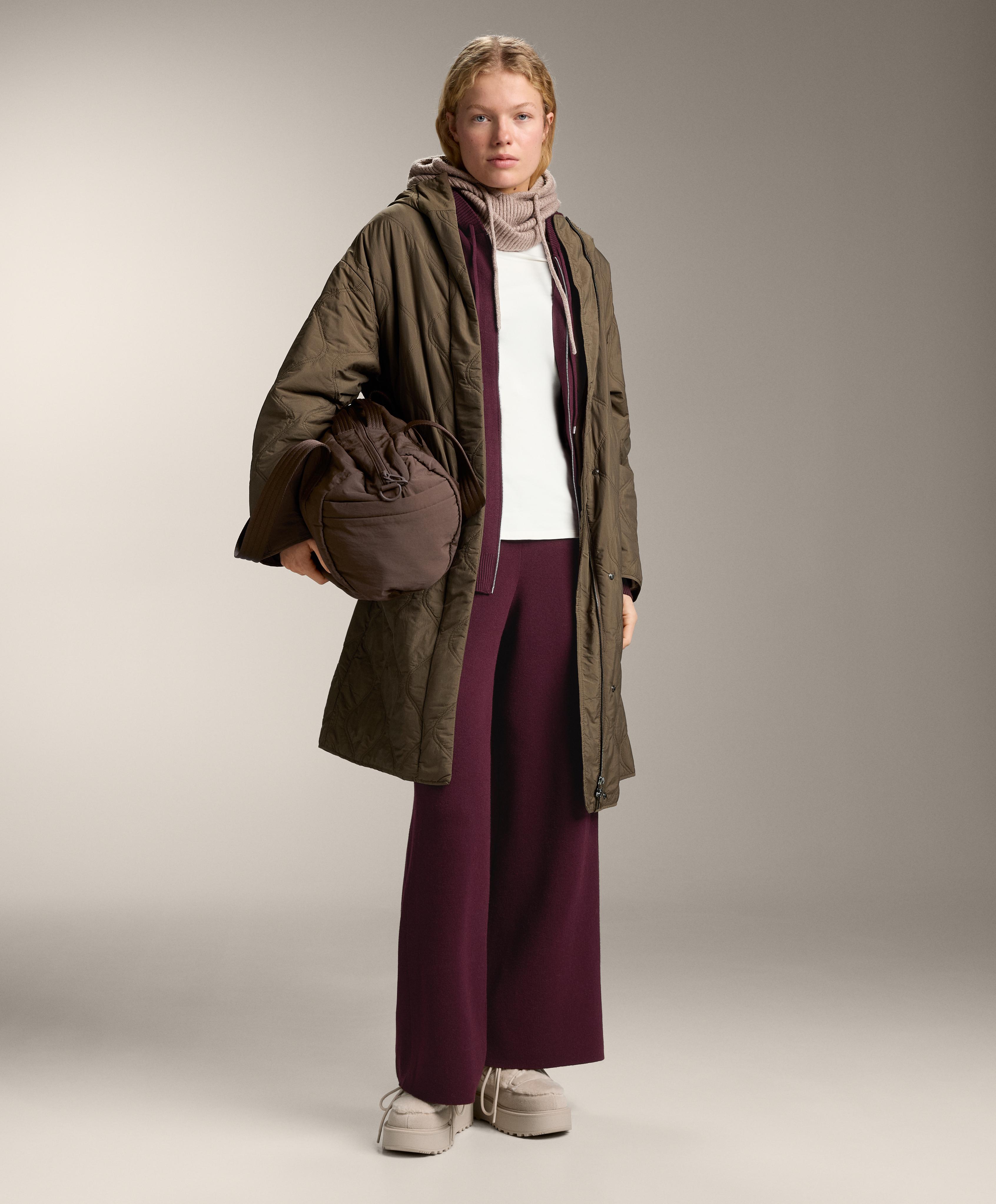 Veste longue en maille à capuche Veste longue en maille à capuche