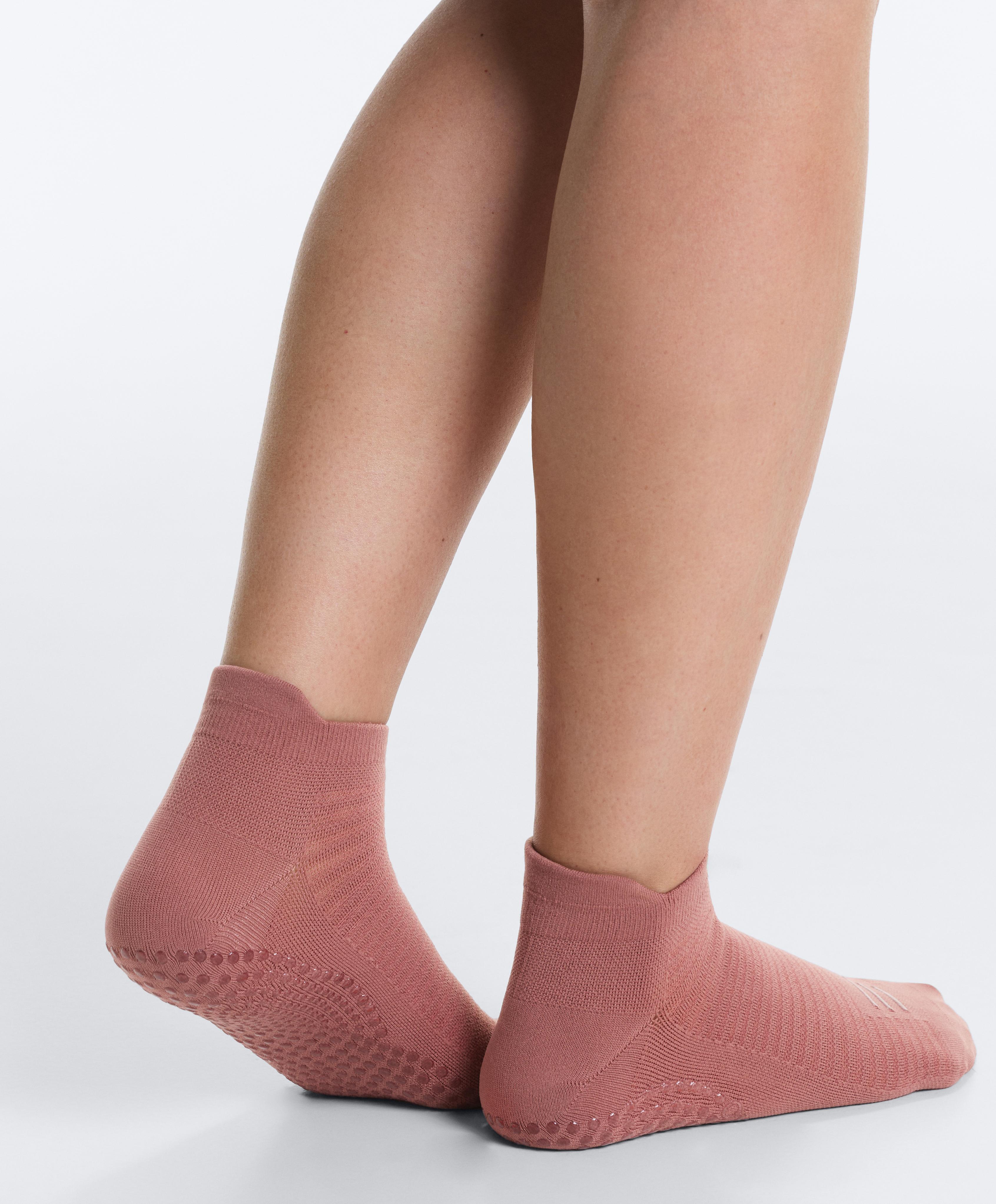 2 pairs of polyamide blend yoga and Pilates sneaker socks — BLUSH