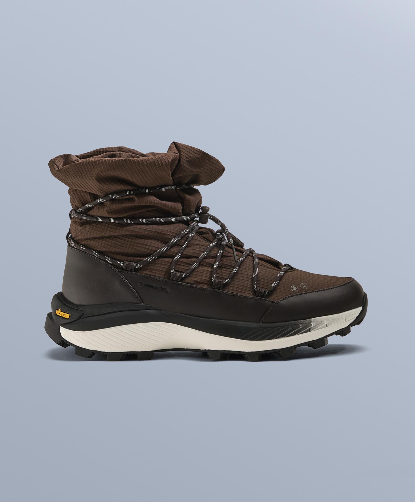 Vibram® waterproof sports boots — BROWN