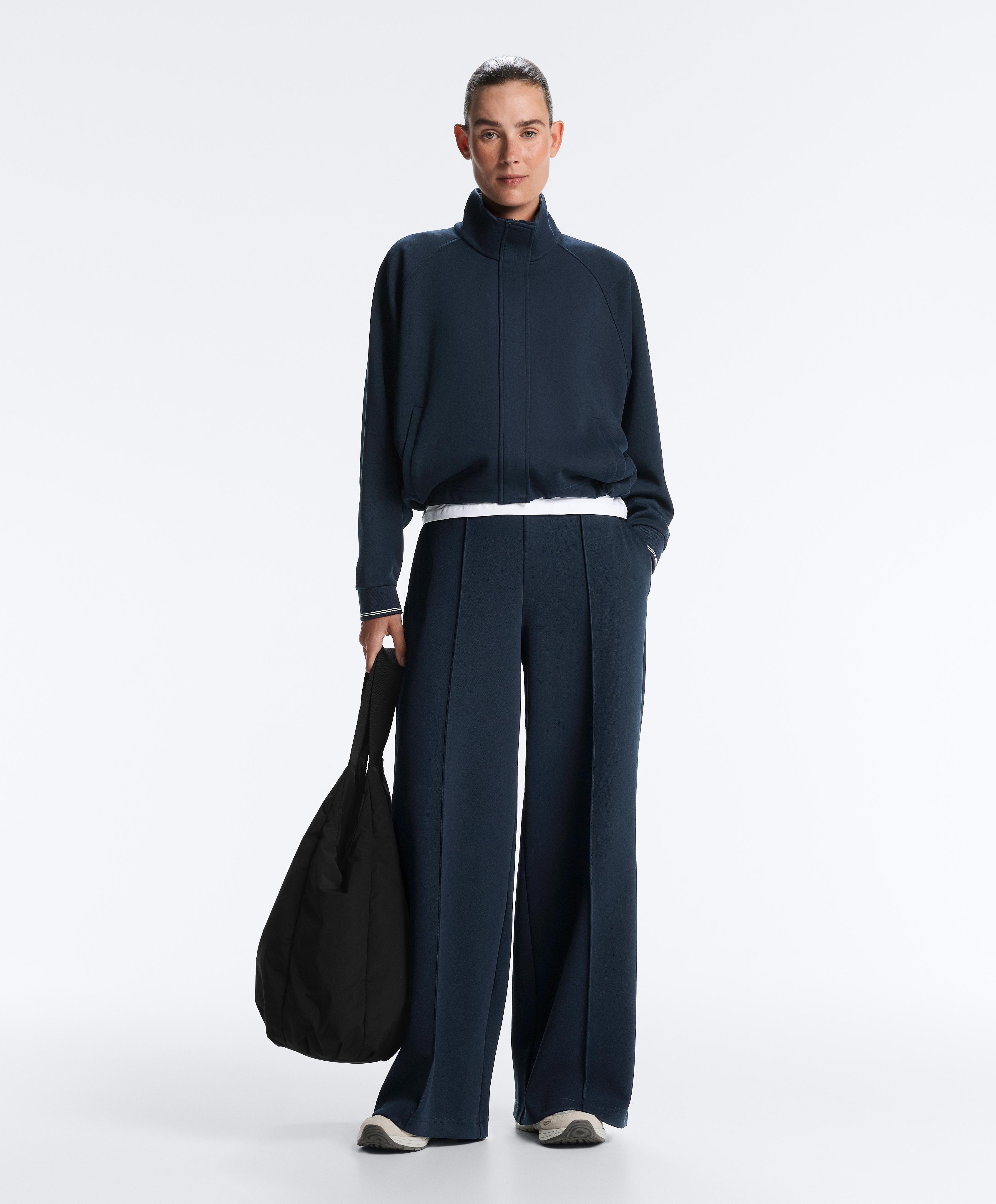 Straight-leg piqué trousers with cotton and contrast Piping Straight-leg piqué trousers with cotton and contrast Piping