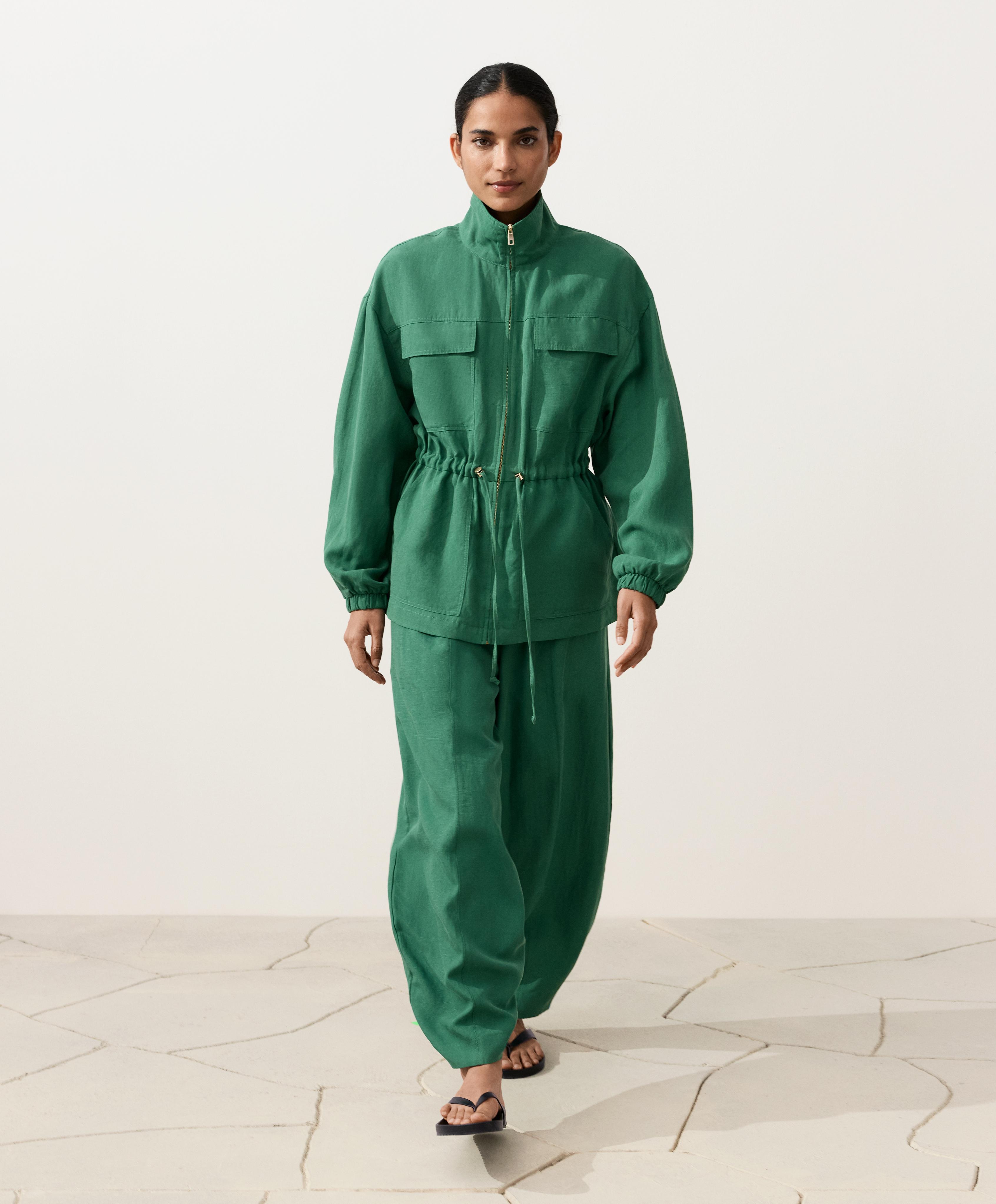 Lyocell and 24% linen blend ruched waist jacket — EMERALD GREEN