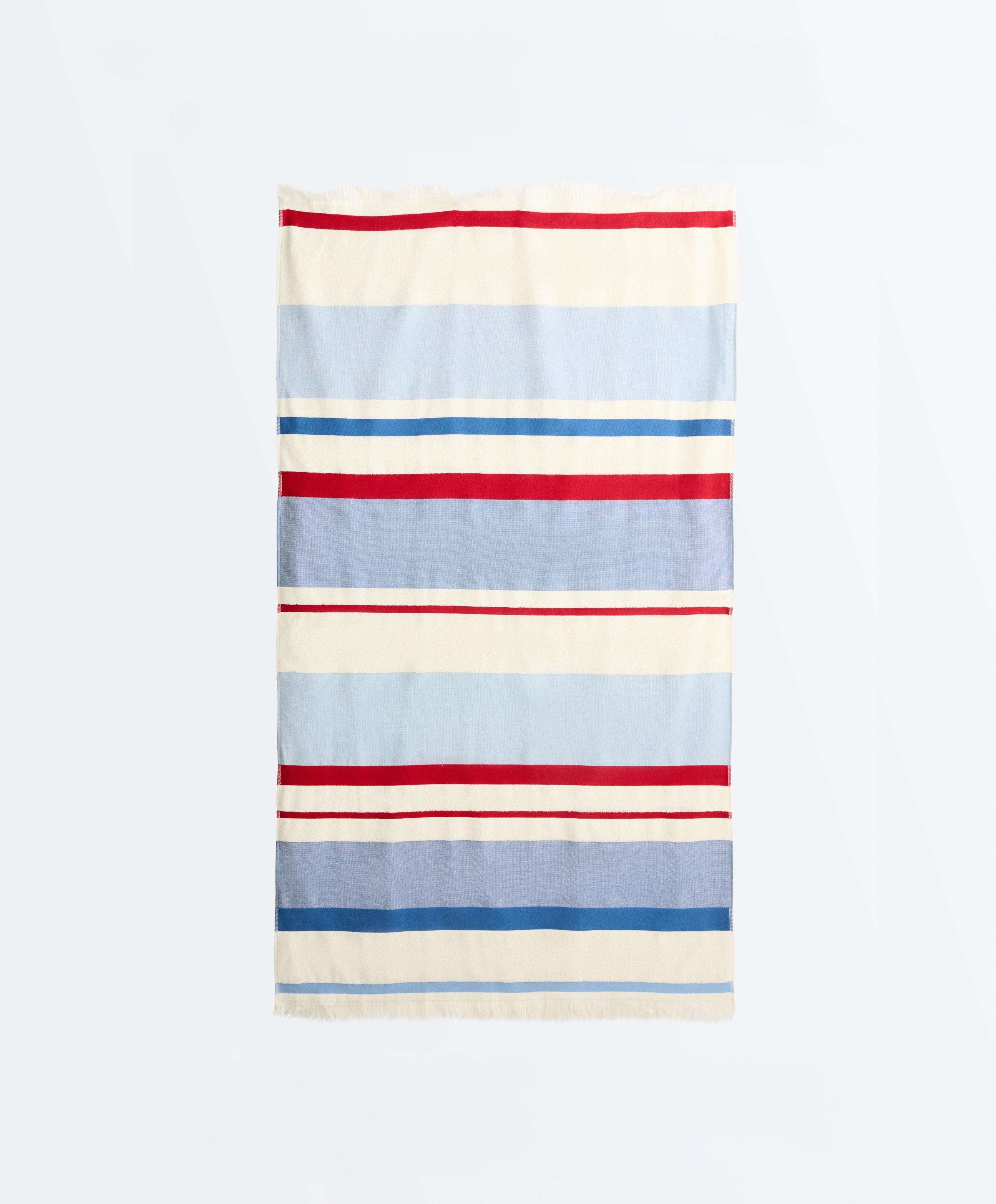 Striped 100% cotton towel — BLUE
