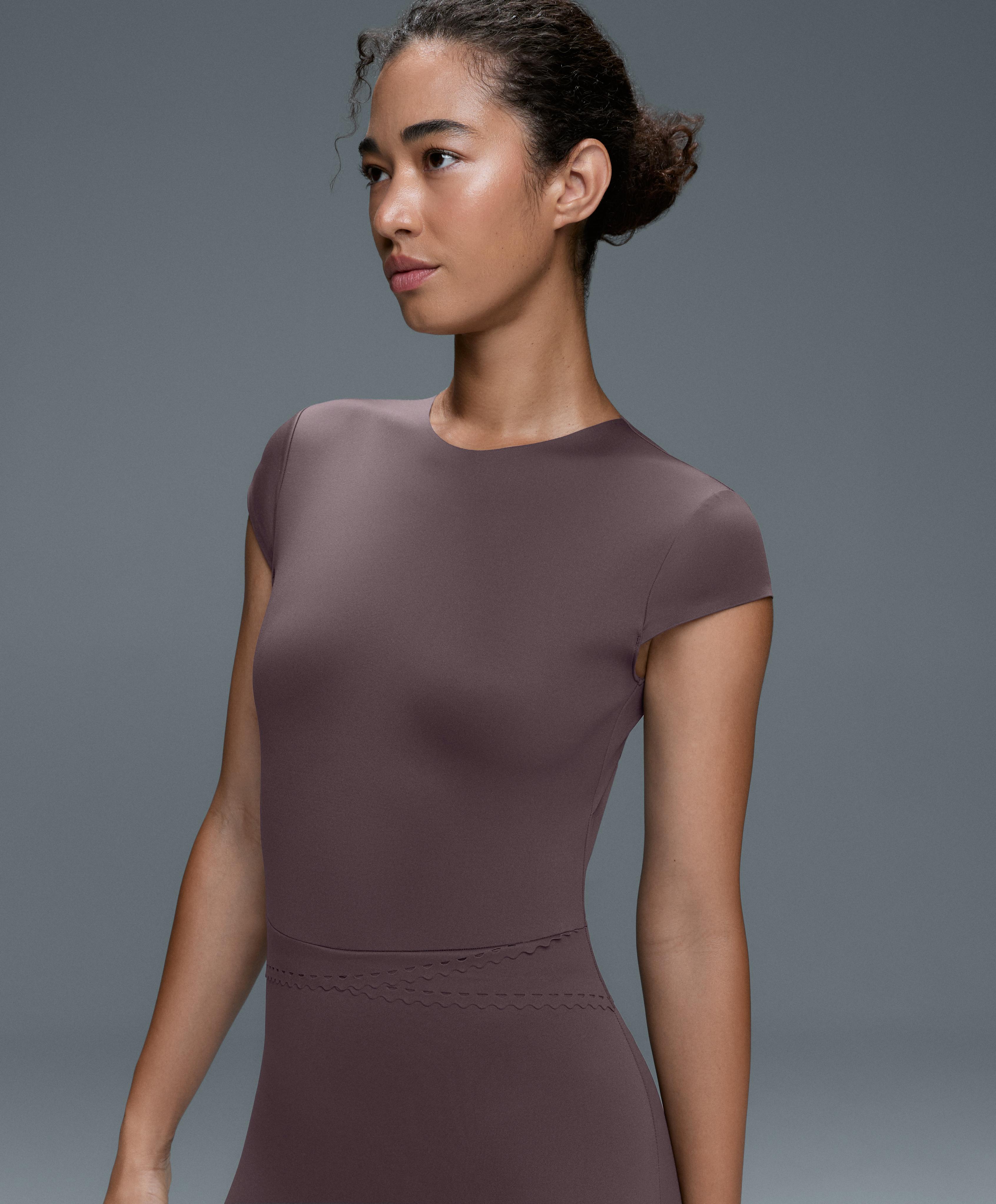 Perfect-adapt short-sleeved playsuit — Purplish brown
