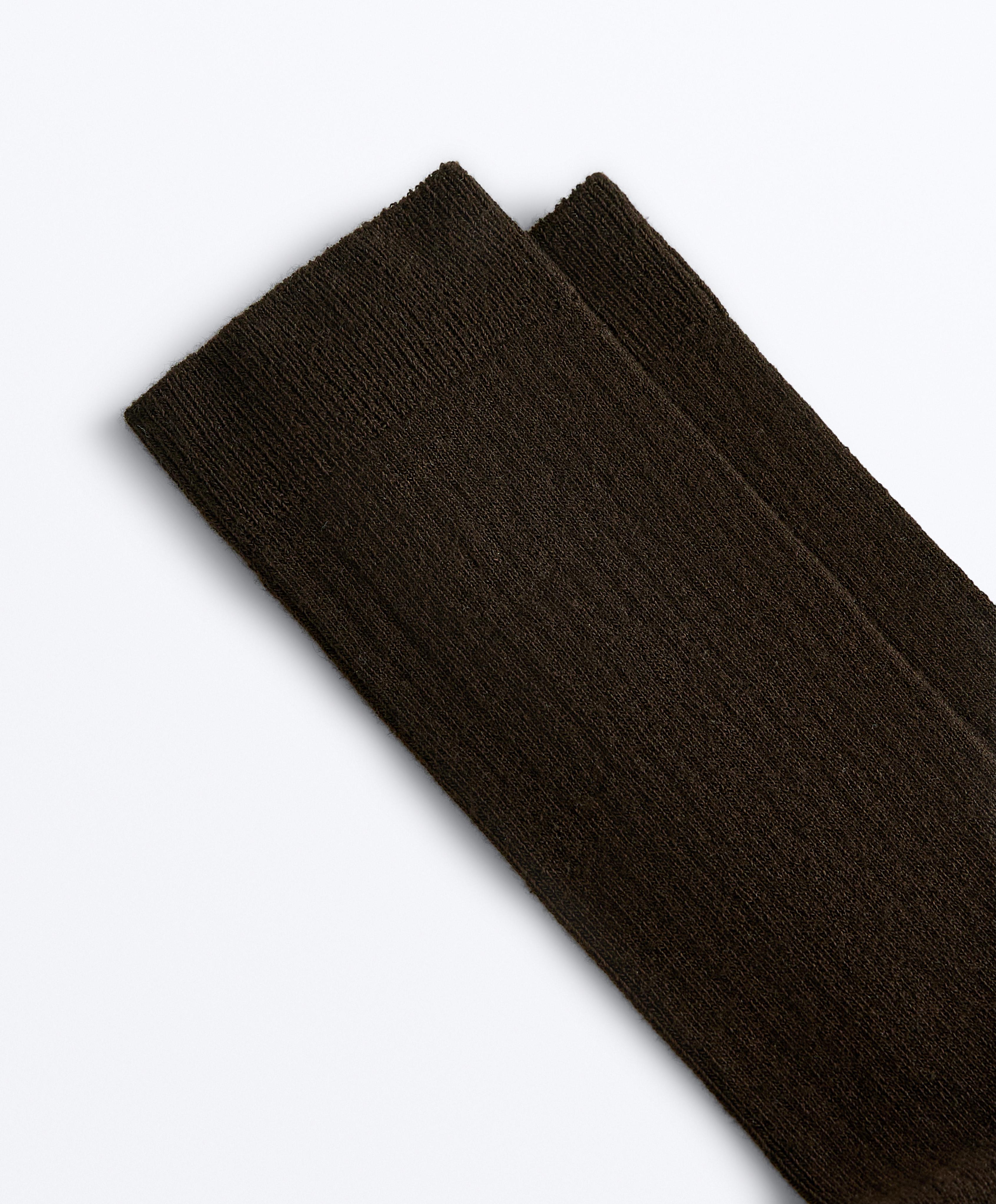 Modal blend classic socks with 13% cashmere — CHOCOLATE