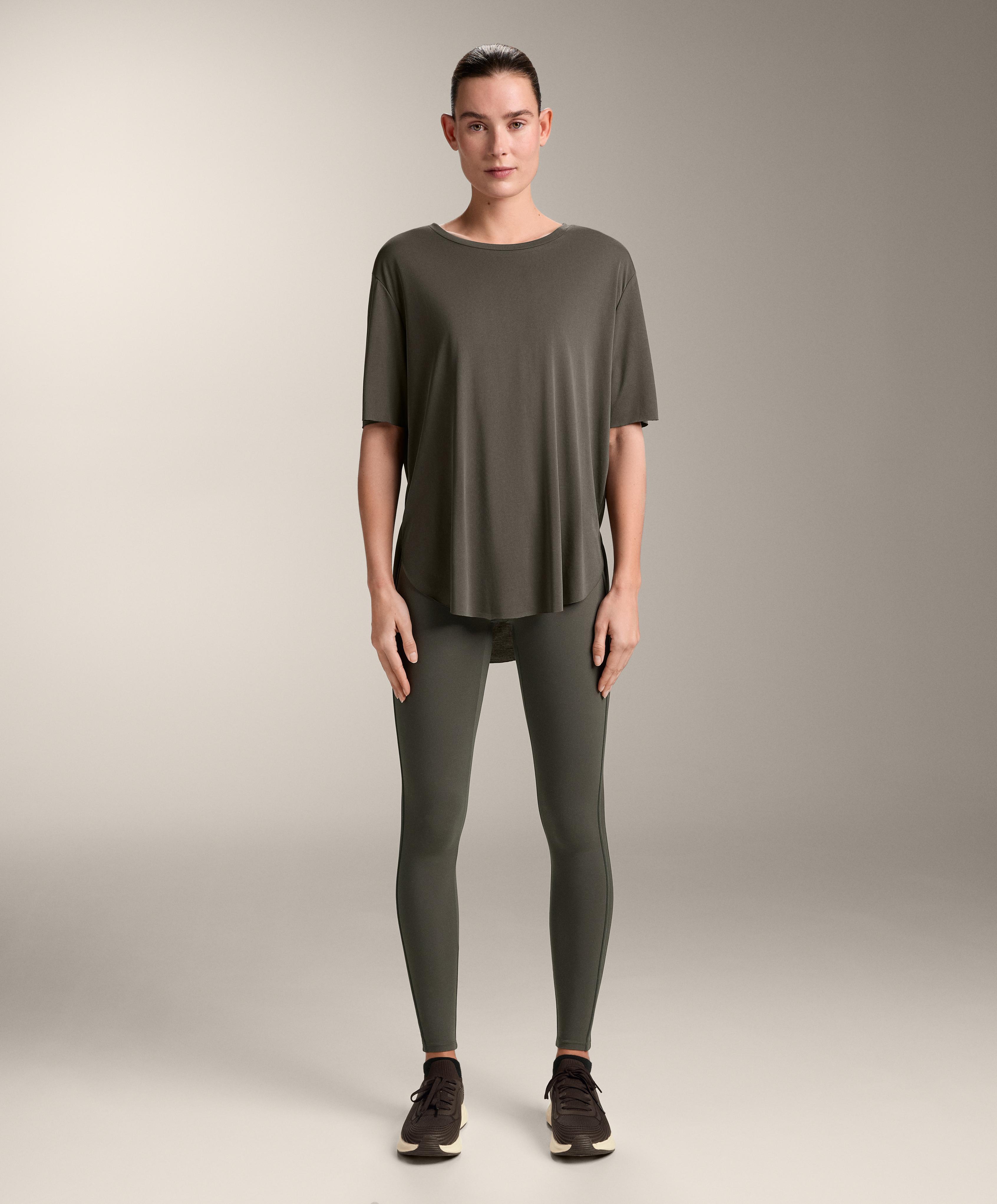 تيشيرت ممزوج بالمودال بأكمام قصيرة تيشيرت ممزوج بالمودال بأكمام قصيرة