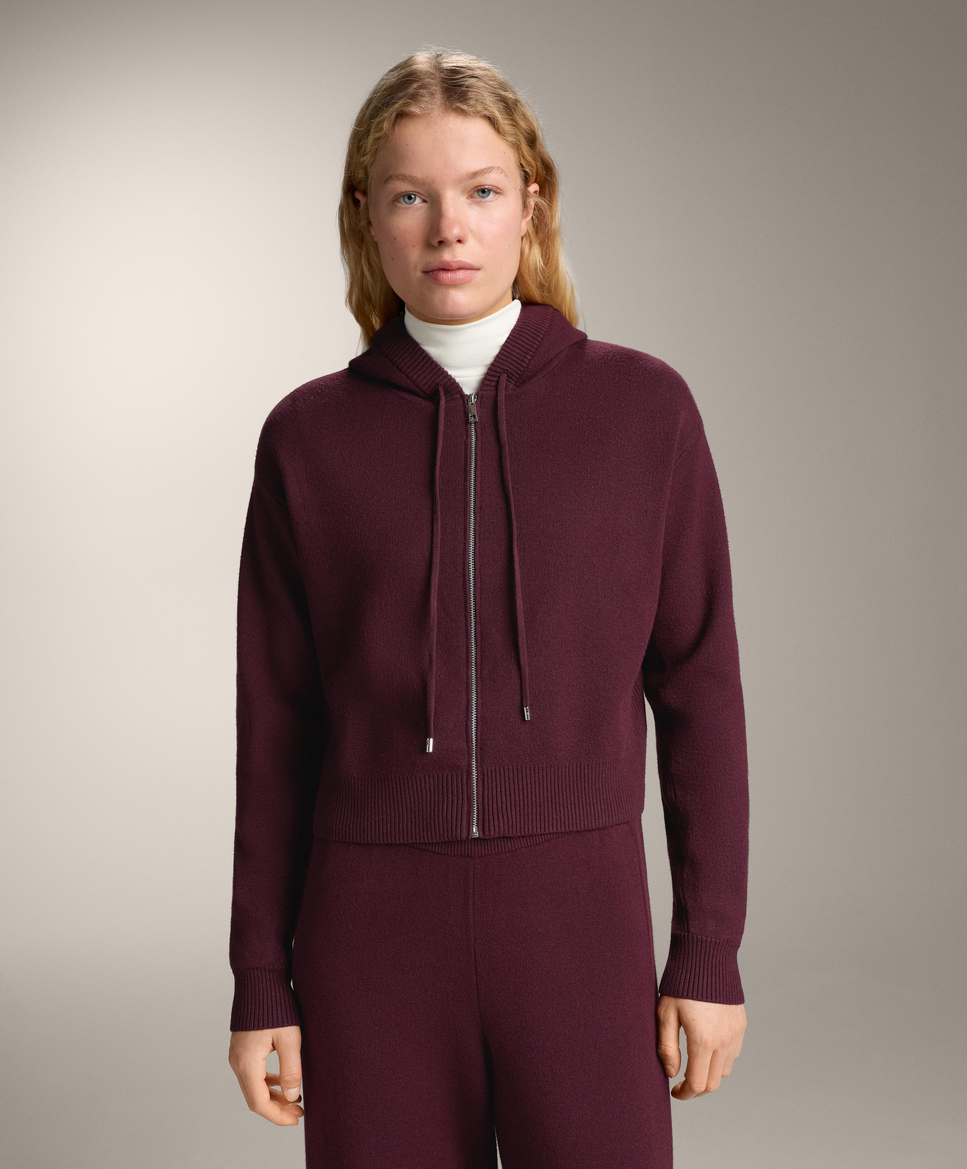 Gebreid vest met capuchon Gebreid vest met capuchon