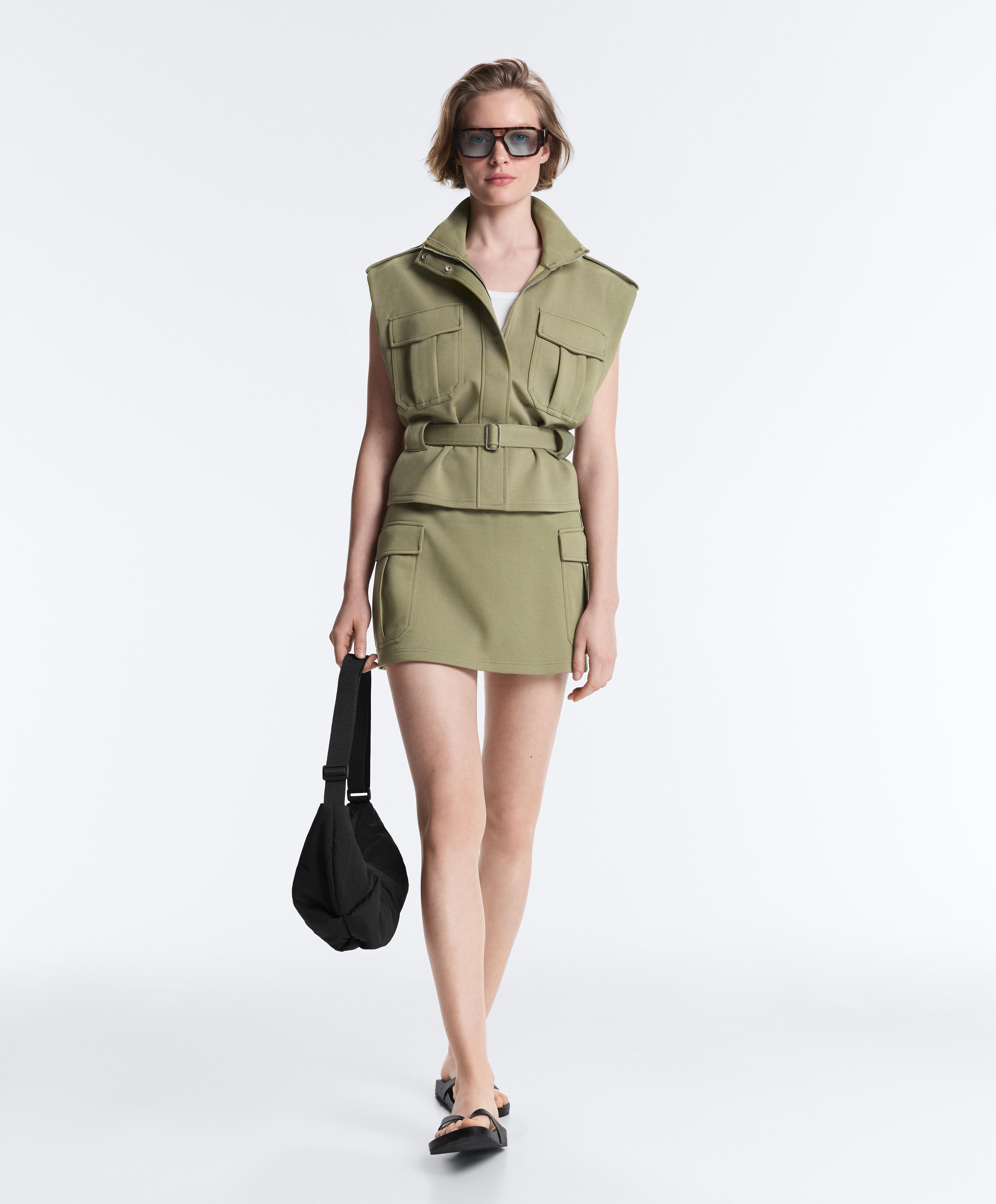 Short piqué skirt with cotton pockets — YELLOW GREEN