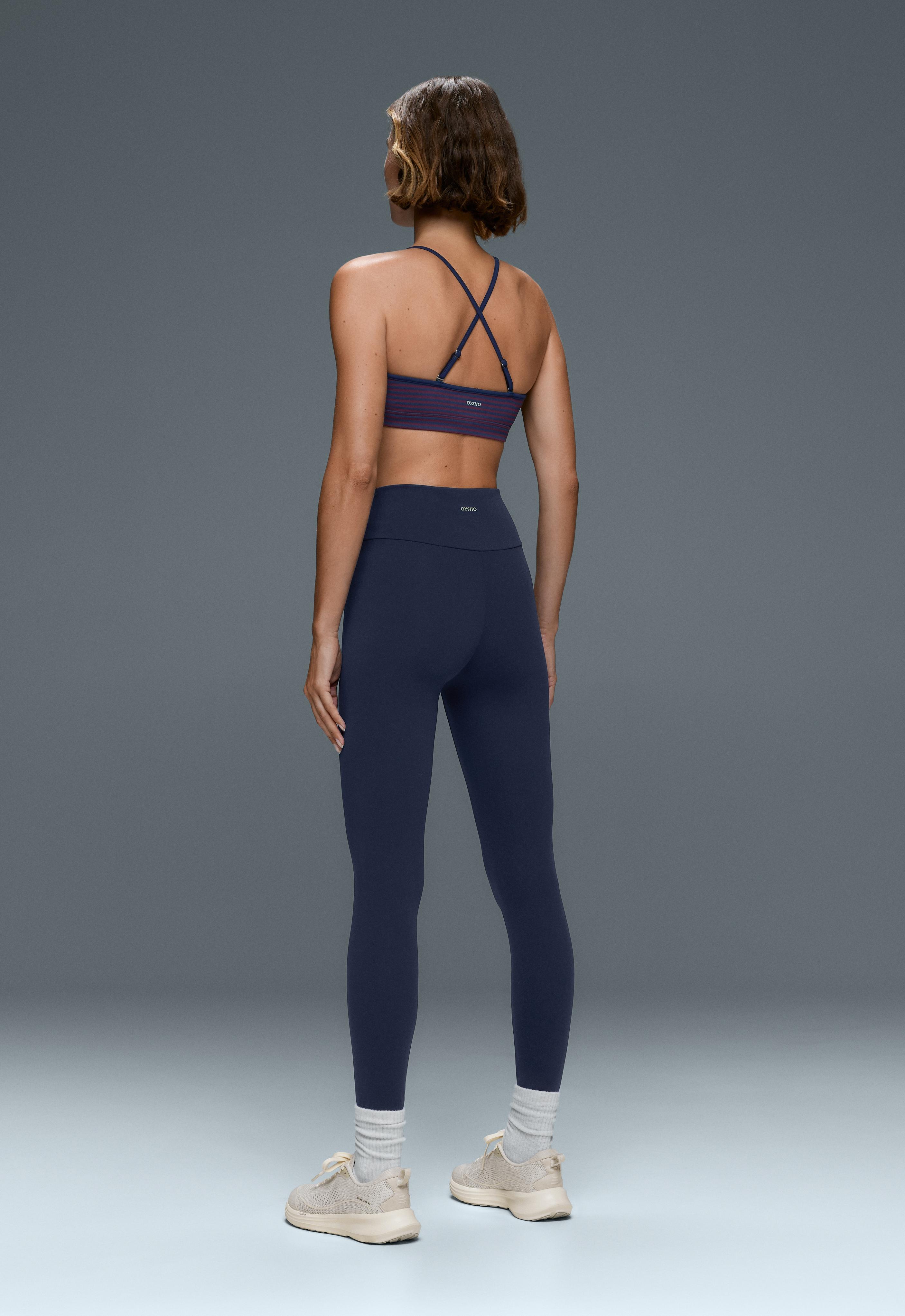 Low-support striped Comfortlux sports bra — STRAWBERRY