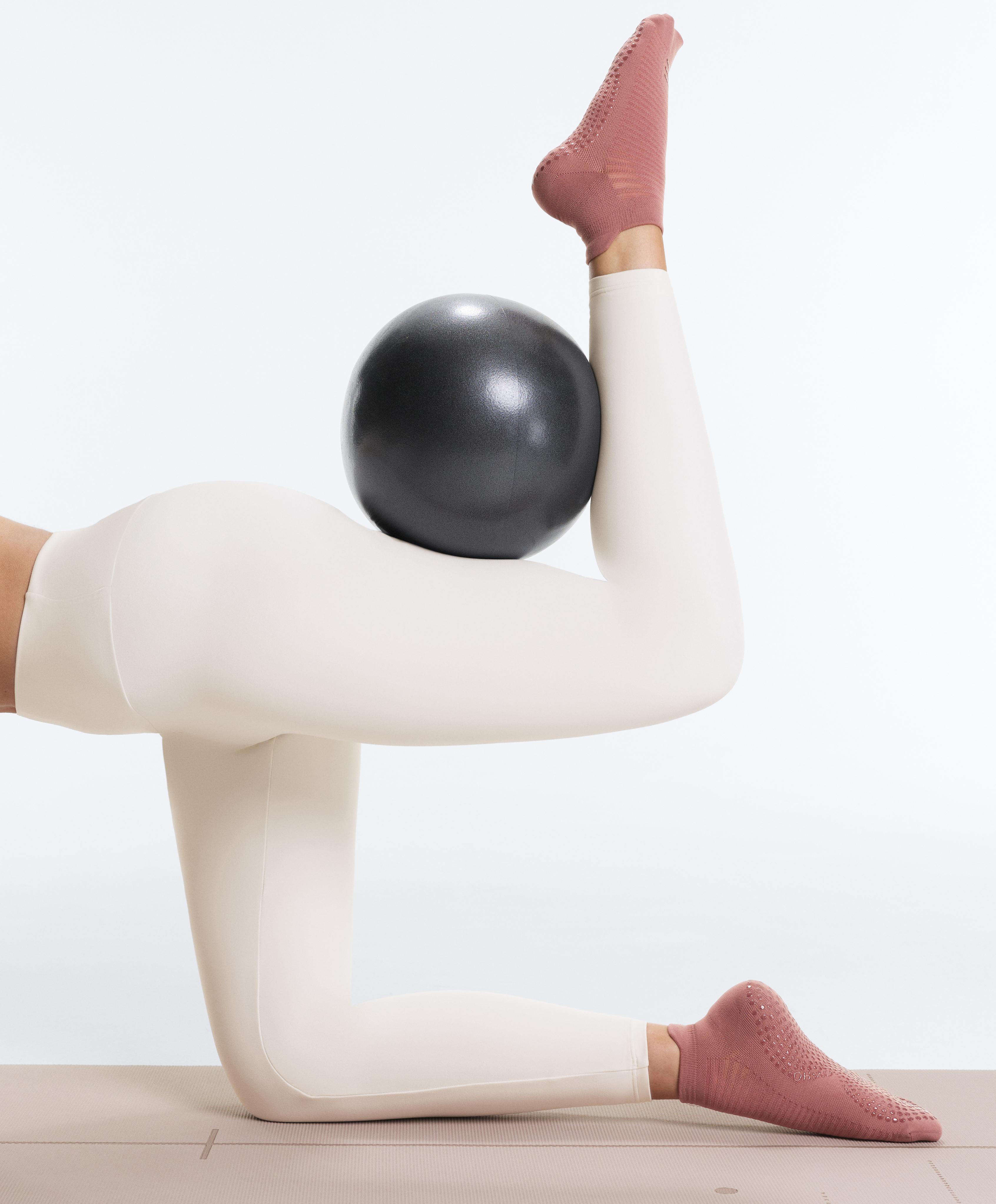 2 pairs of polyamide blend yoga and Pilates sneaker socks — BLUSH