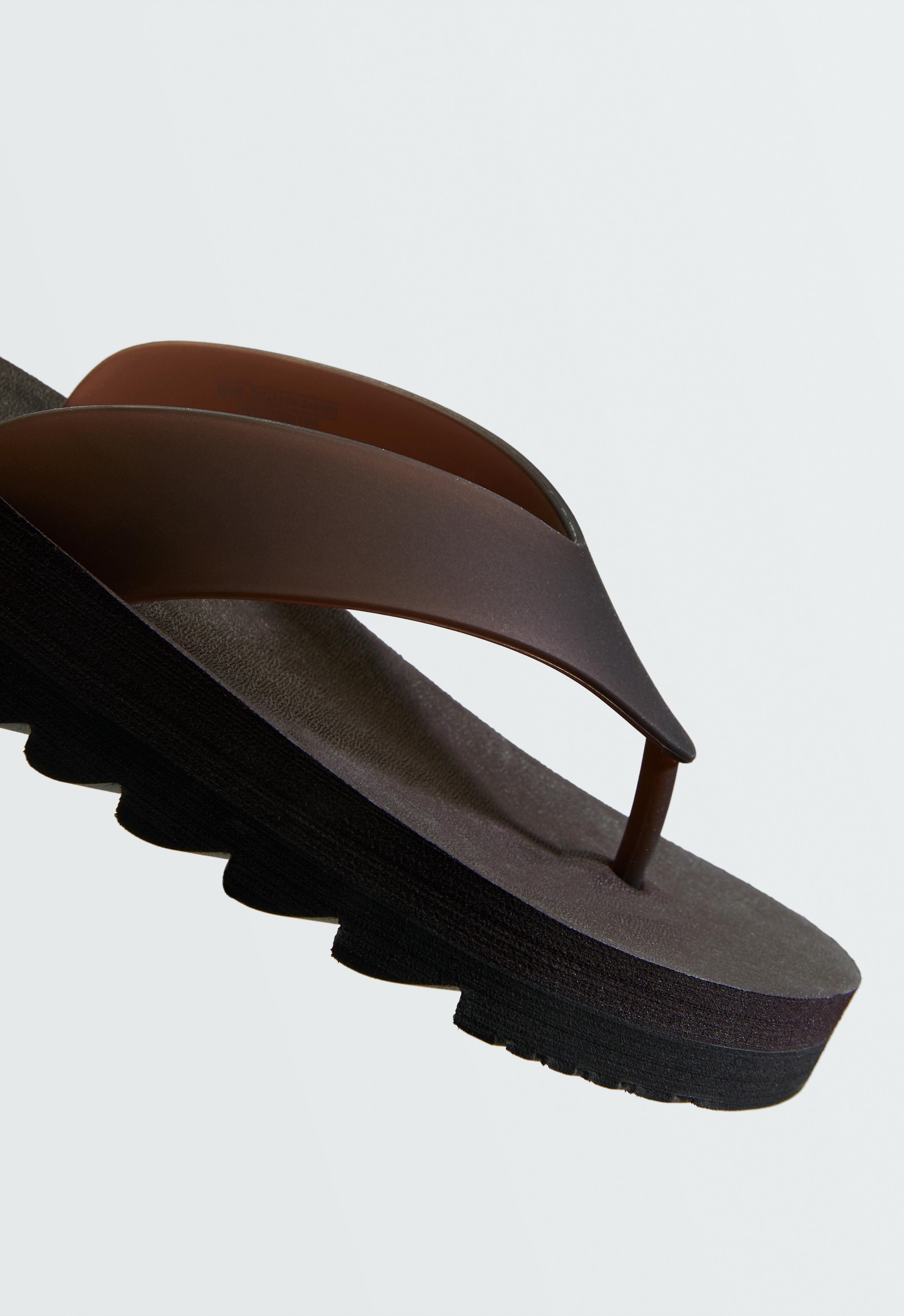 Platform beachwear sandals — BROWN