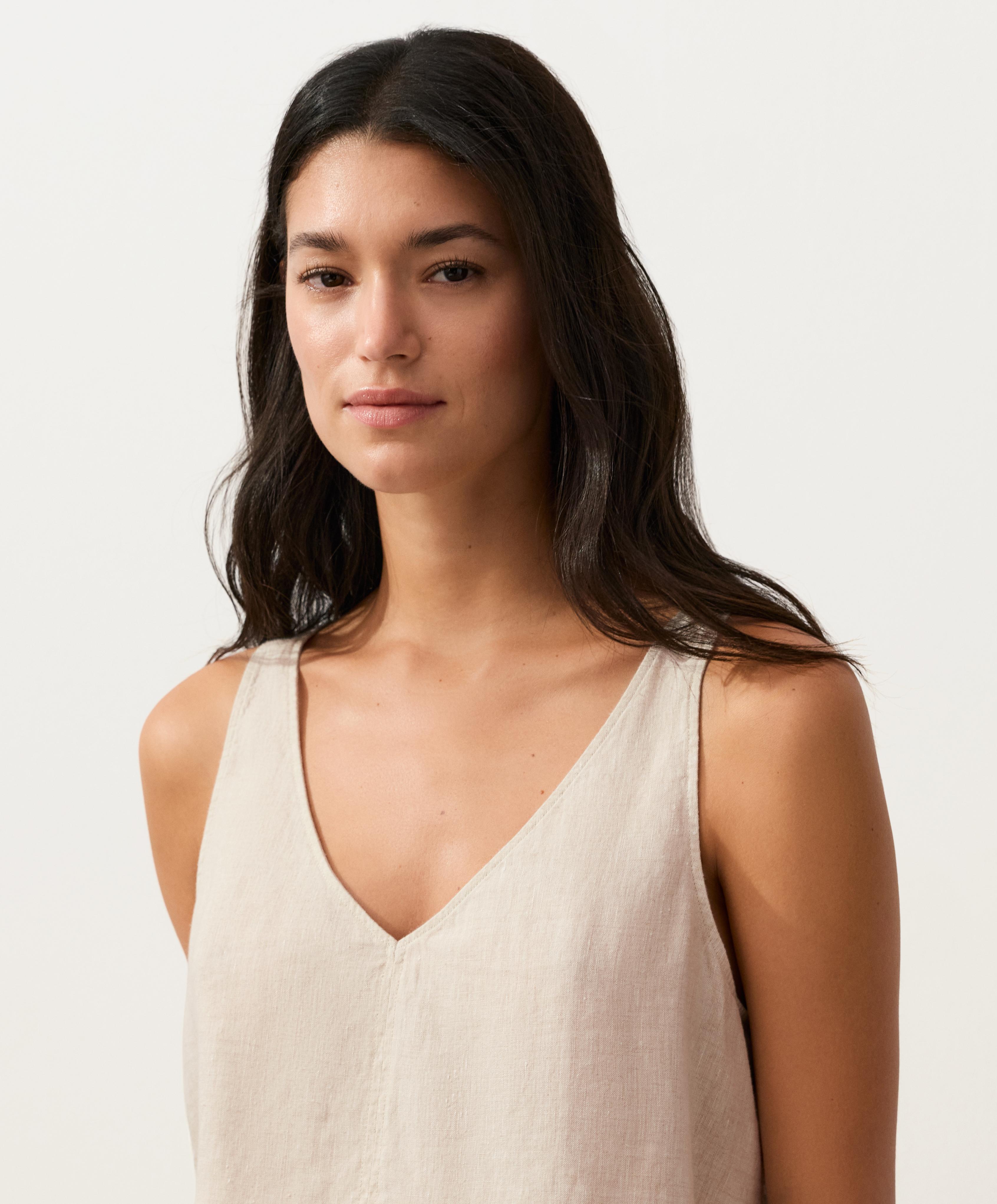 Top de tirantes cuello pico 100% lino Top de tirantes cuello pico 100% lino