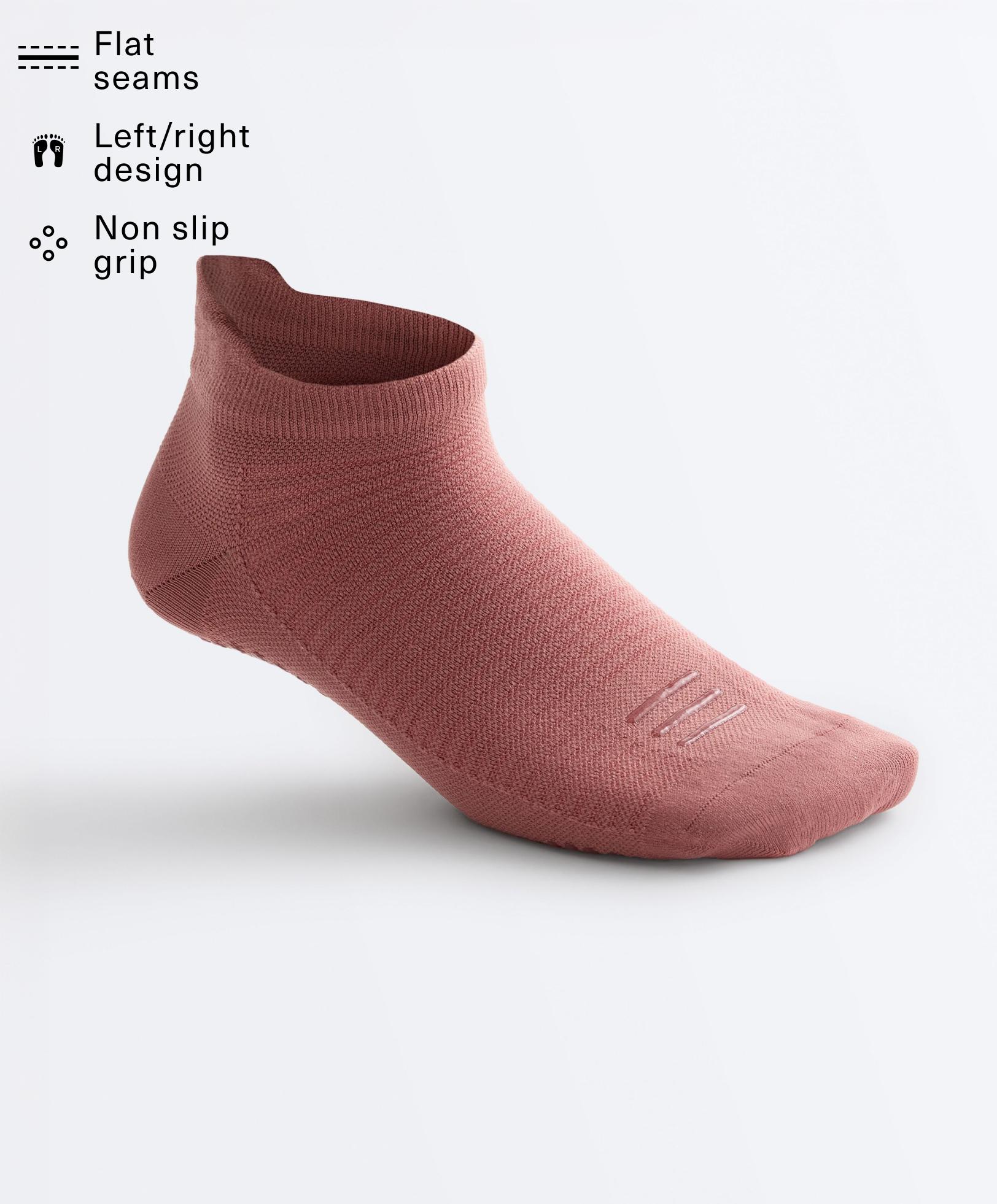 2 pairs of polyamide blend yoga and Pilates sneaker socks — BLUSH