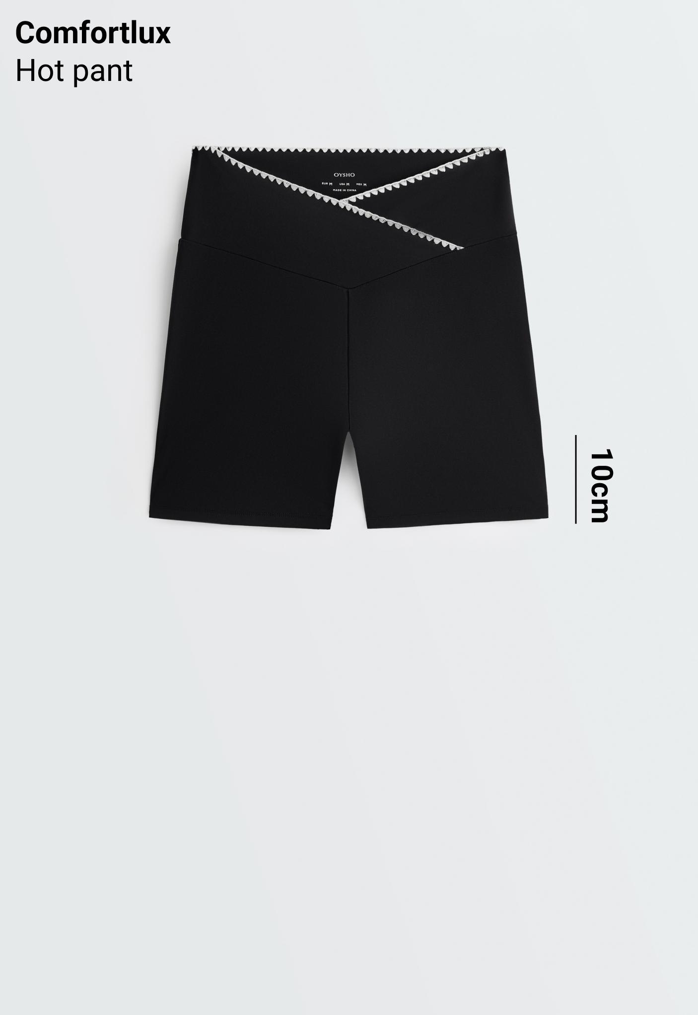 Comfortlux V-waist 10cm hot pants with contrast stitching — BLACK