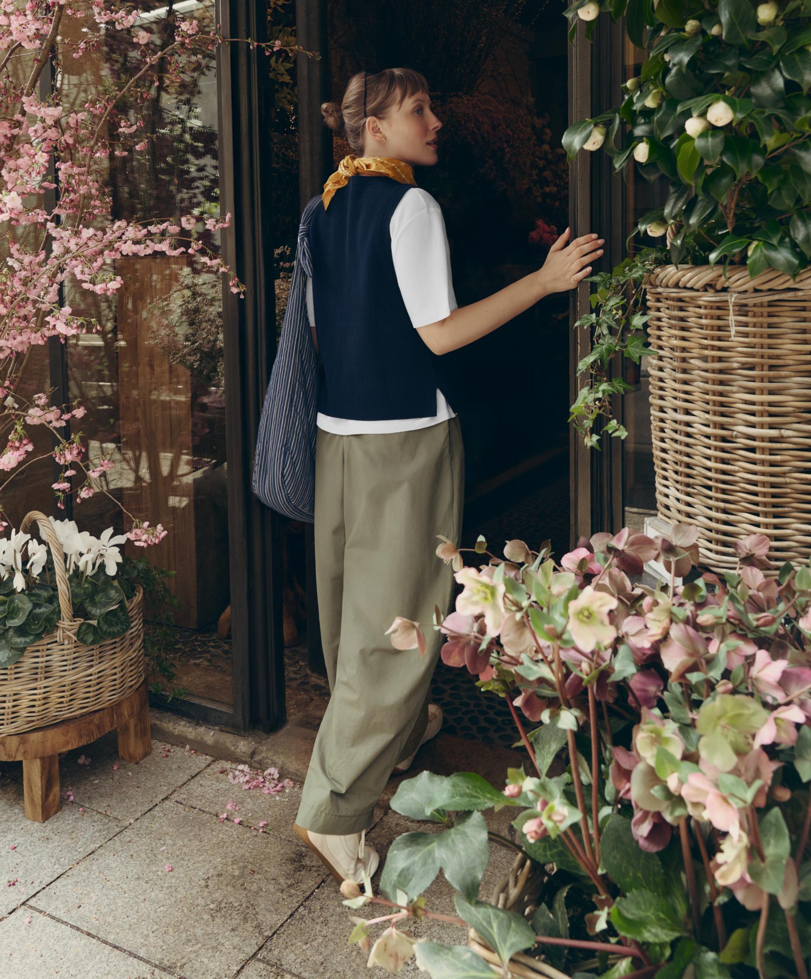 Pleated 100% cotton tapered trousers — LIGHT KHAKI