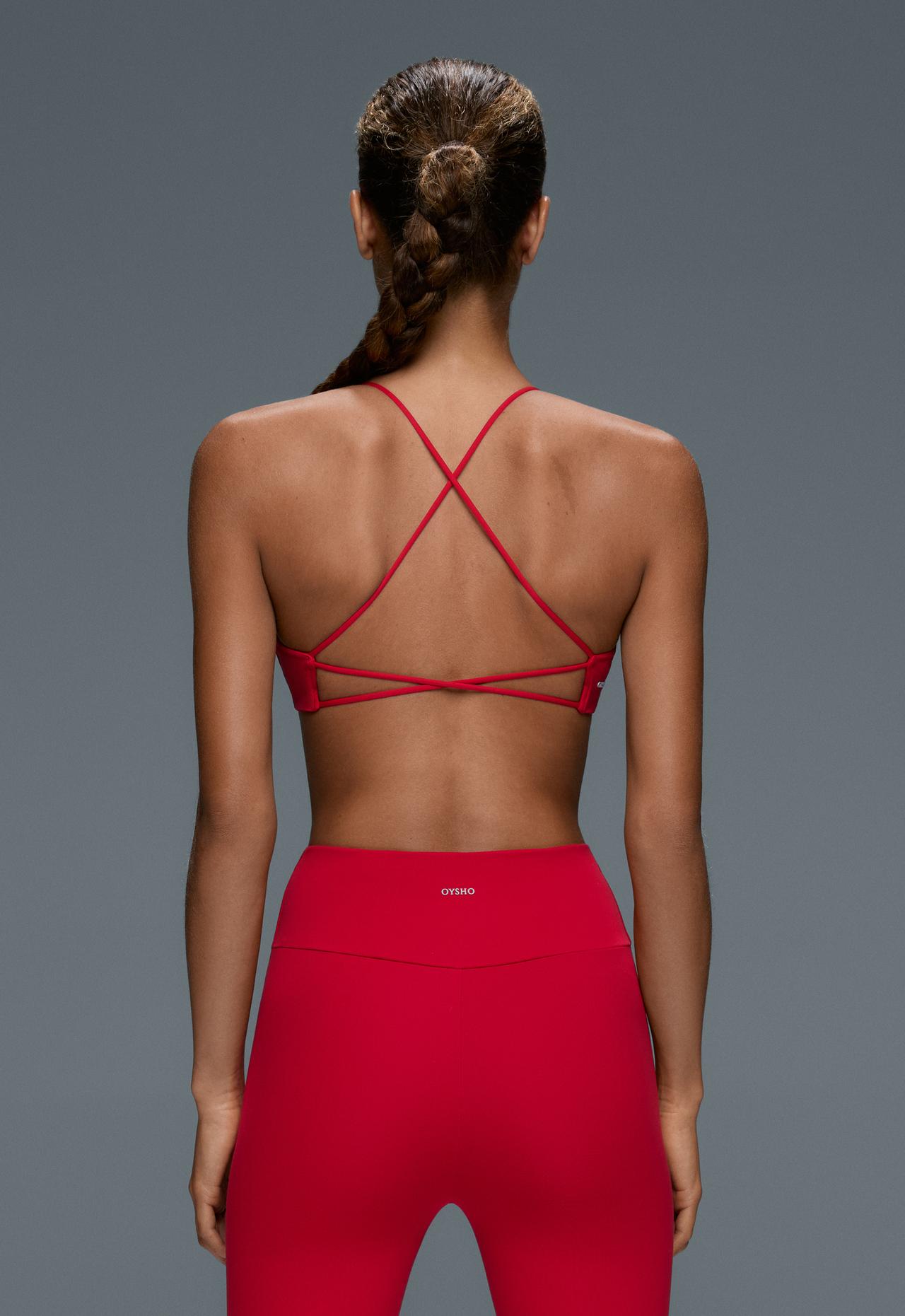 Low-support Comfortlux crossover sports bra — STRONG RED
