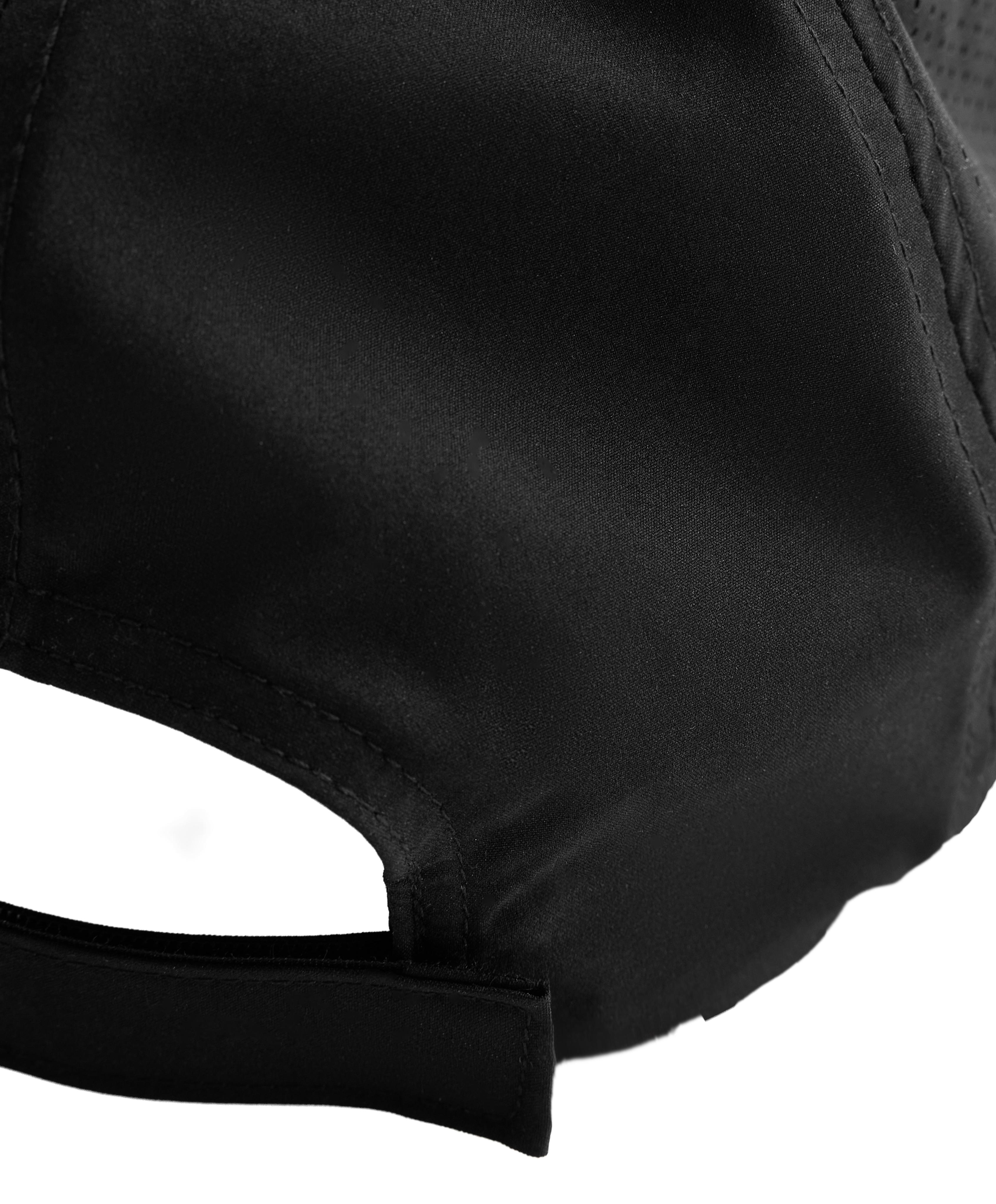 Sports cap — BLACK