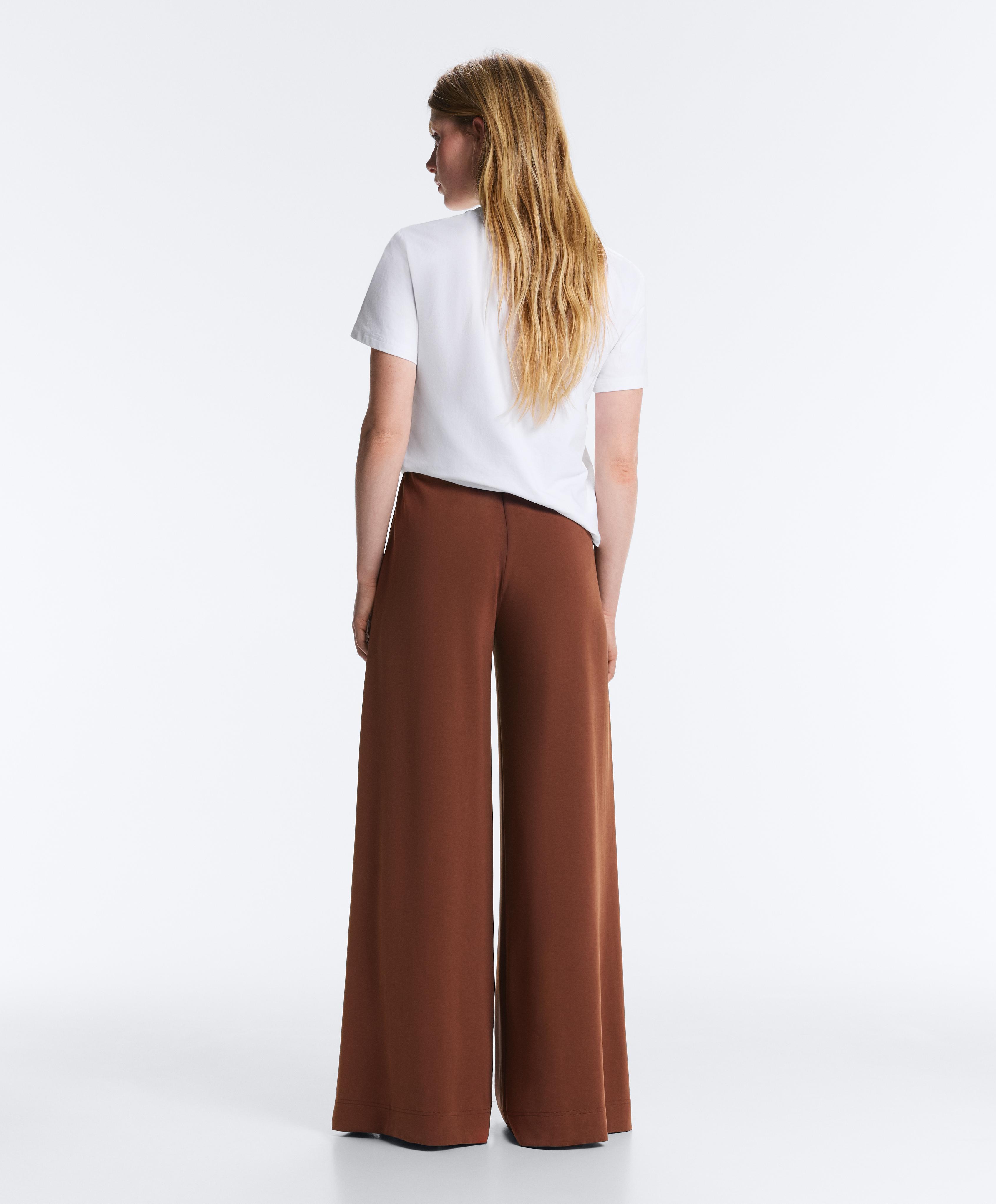 Brown wide leg total look with modal