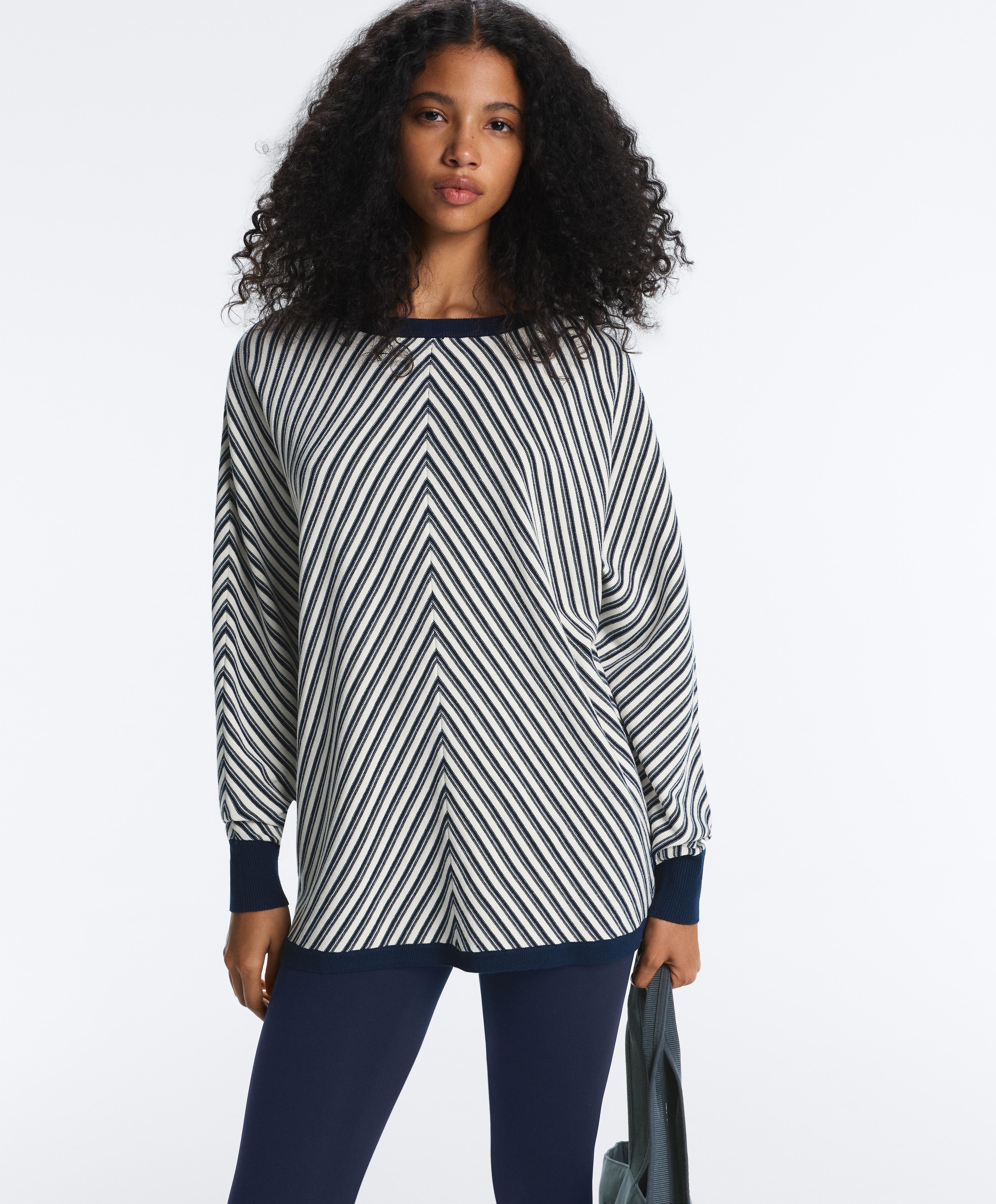 Long diagonal stripe jumper — NAVY BLUE