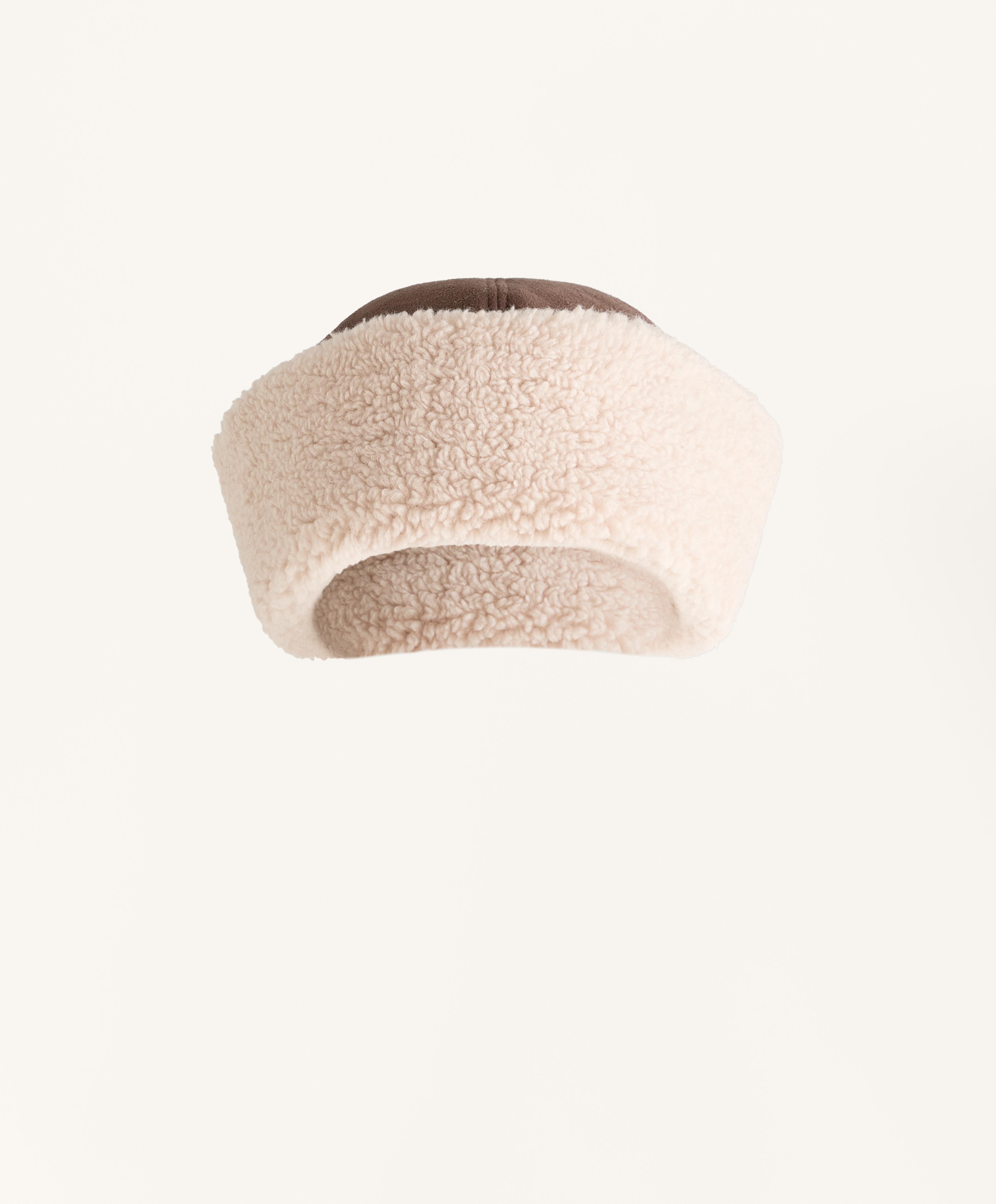 Gorro de dupla face em imitação de pelo de ovelha Gorro de dupla face em imitação de pelo de ovelha