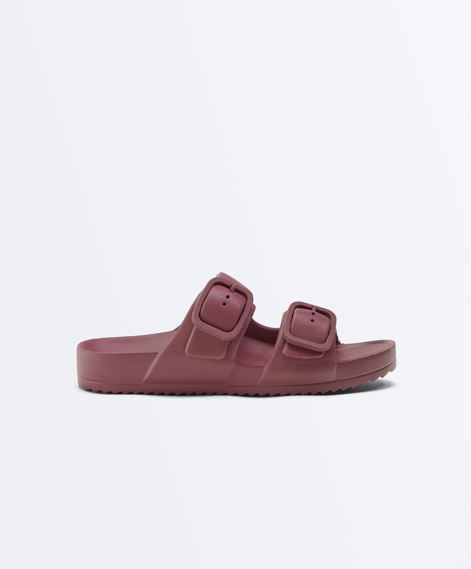 Beachwear buckle sandal