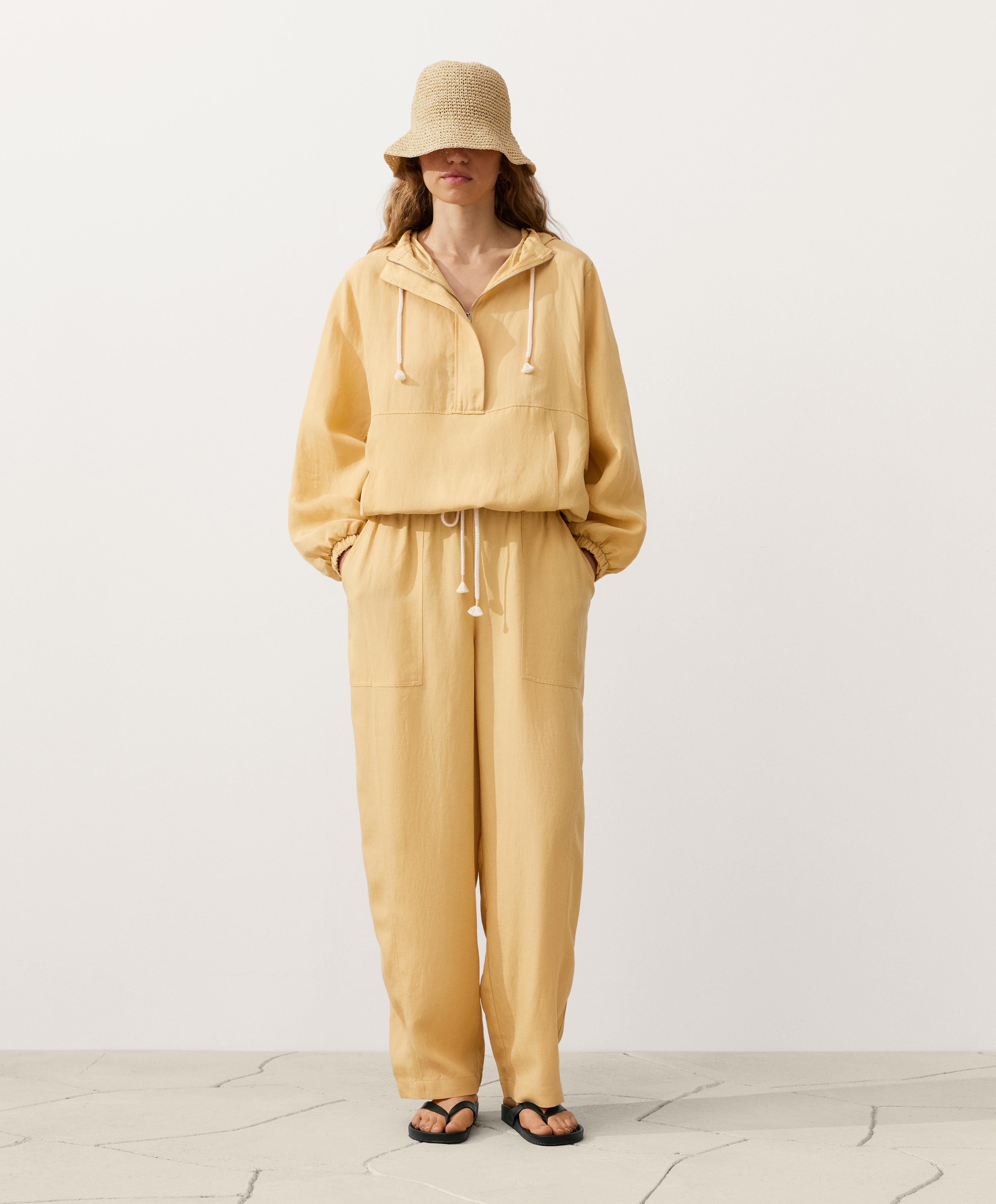 Half-zip sweatshirt with front pocket, lyocell and 24% linen blend — MID-YELLOW