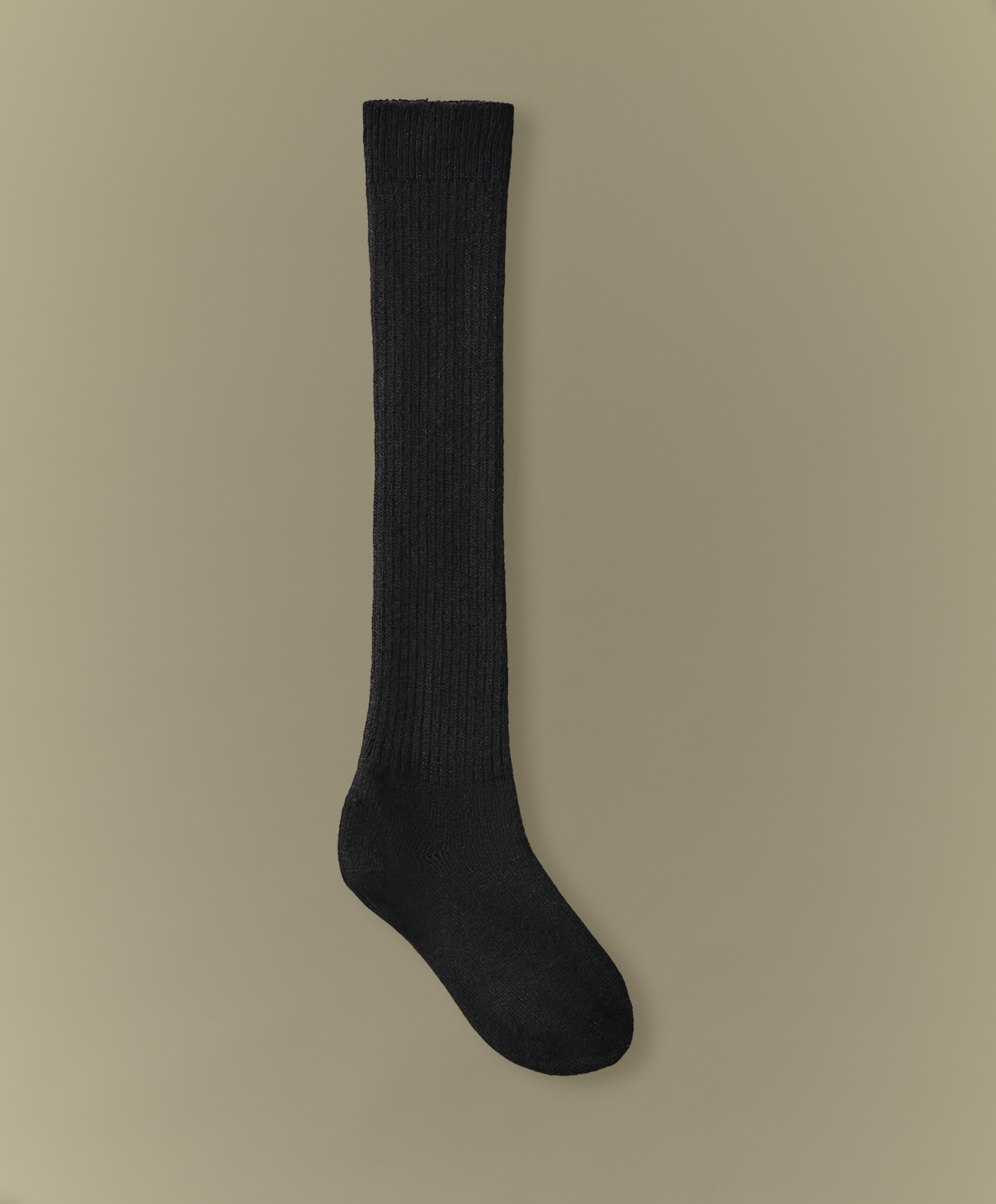 18% cashmere 13% wool long socks — BLACK