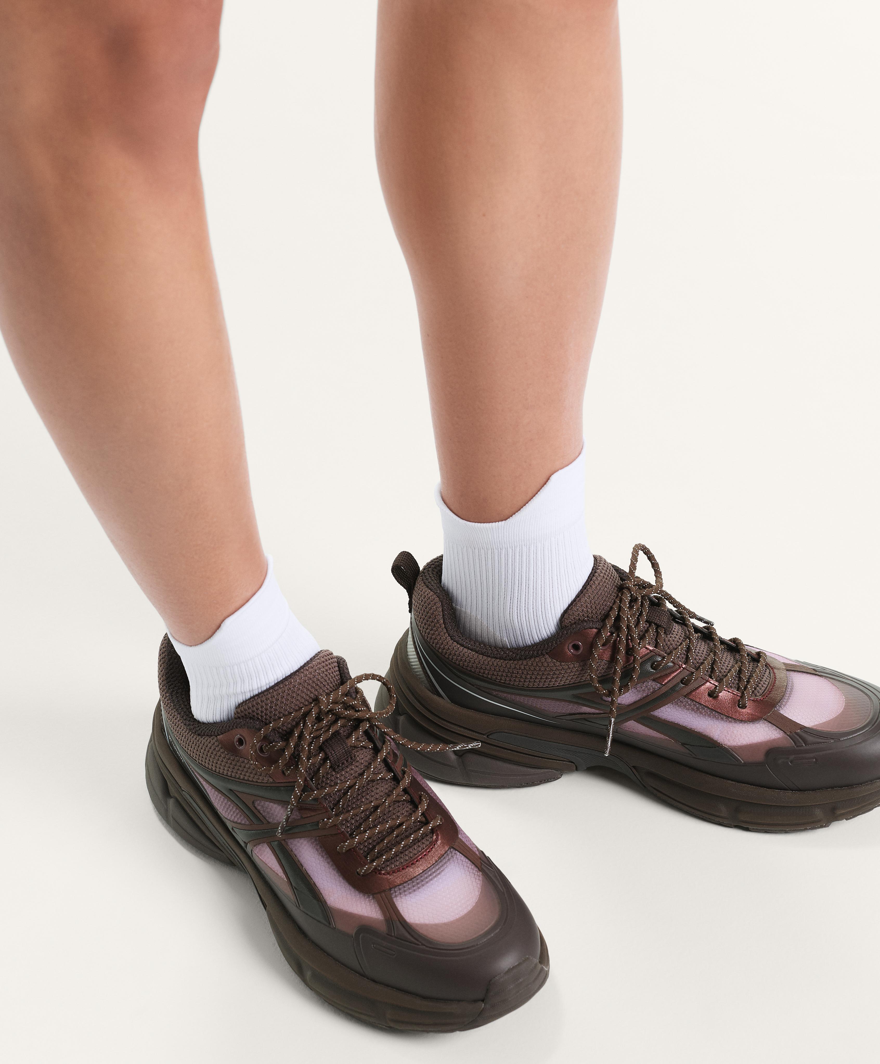 Running-style trainers — PLUM