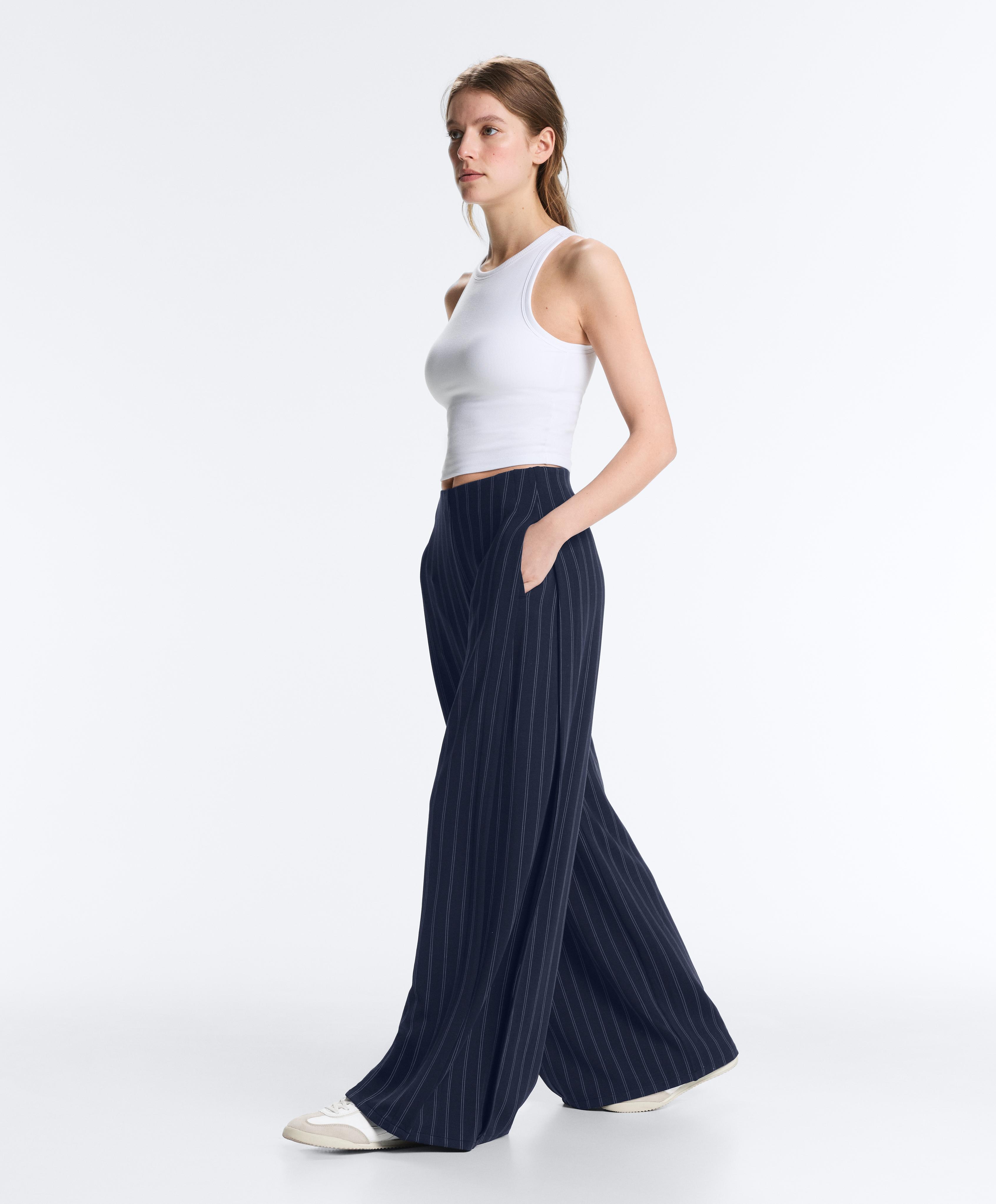 Pantalon large à pli latéral en modal au toucher doux Pantalon large à pli latéral en modal au toucher doux