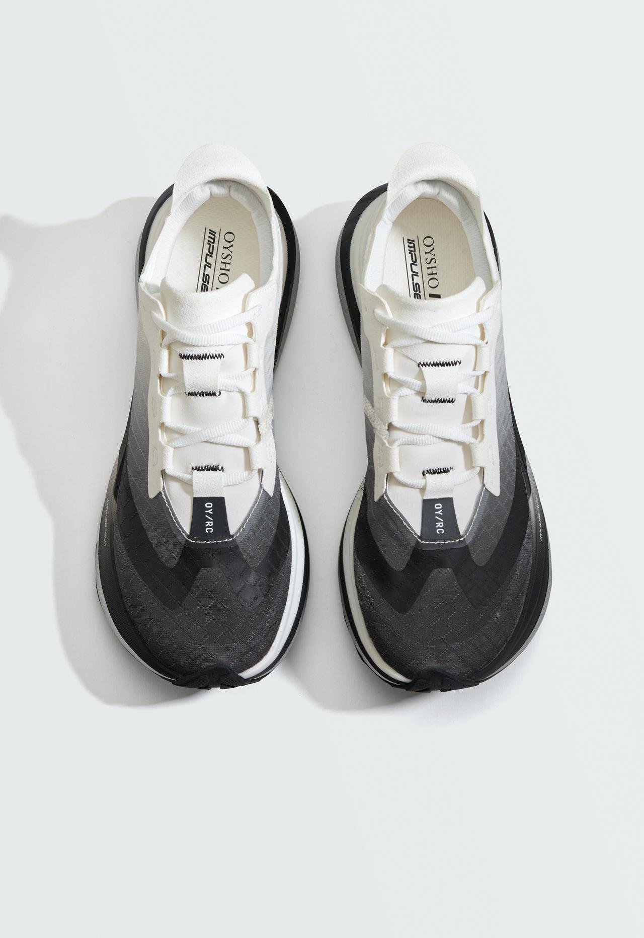 OY/RC 1000 running trainers — BLACK