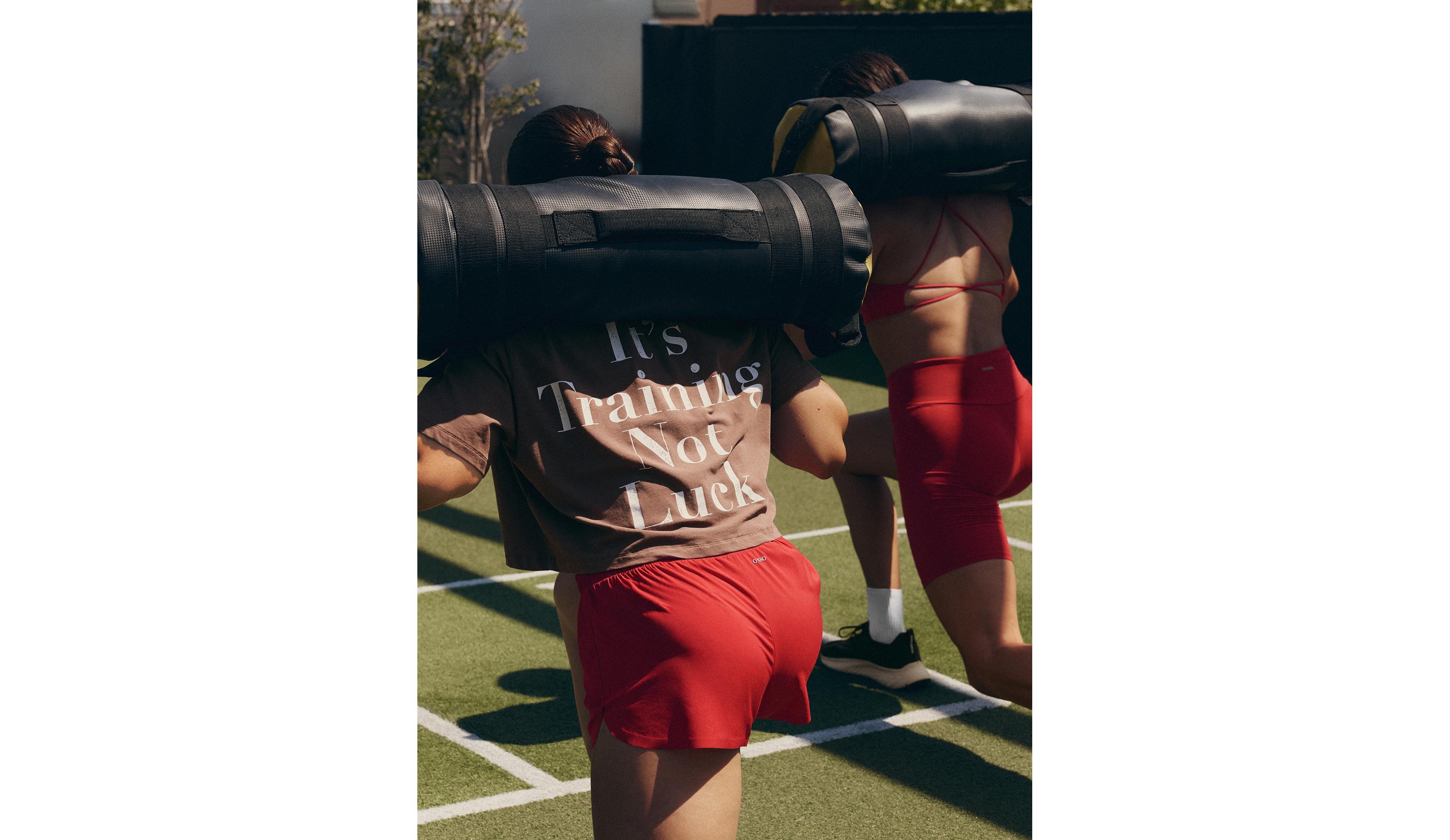 6cm low-rise technical shorts — STRONG RED