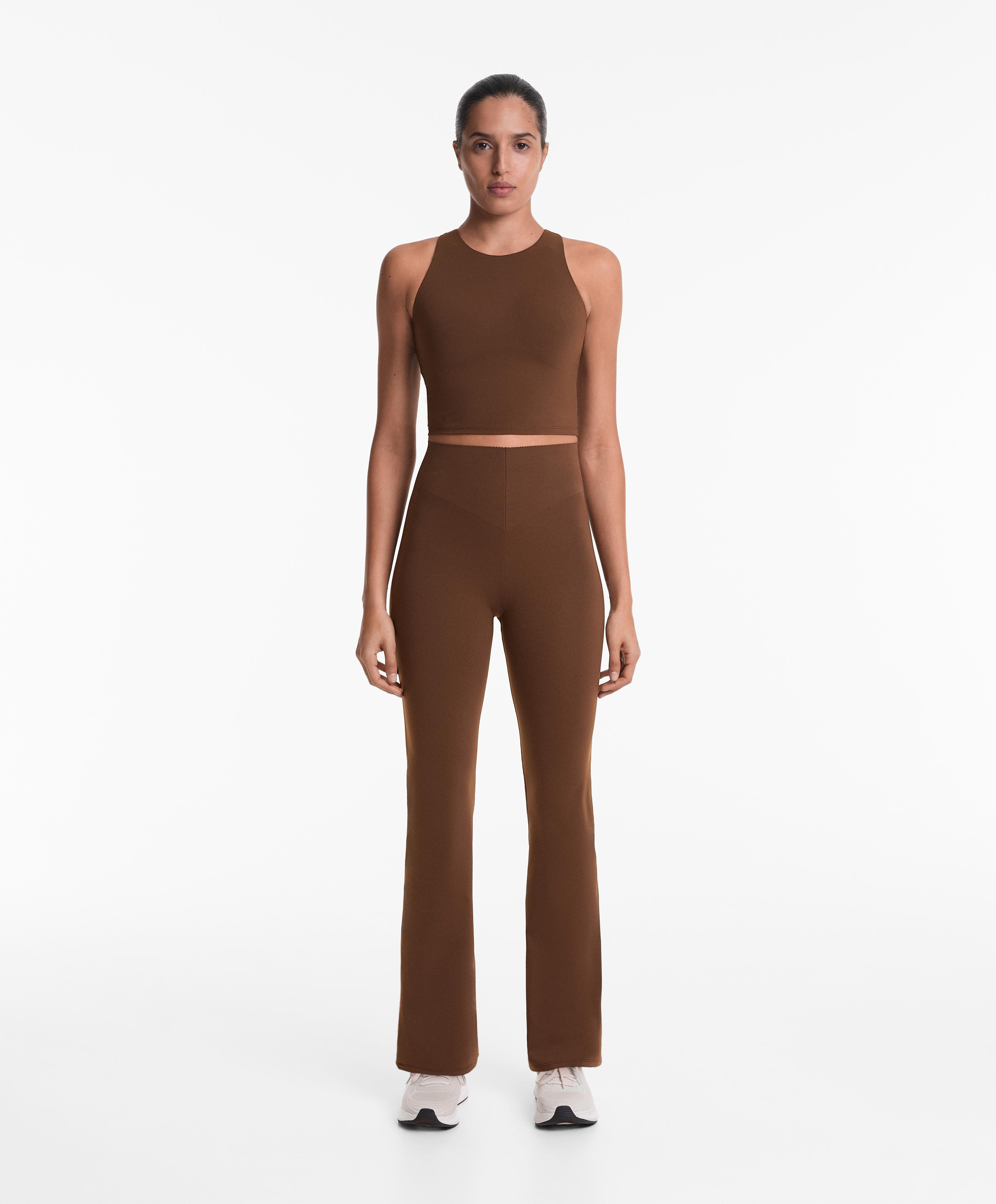 Brown flare compressive raise up total look