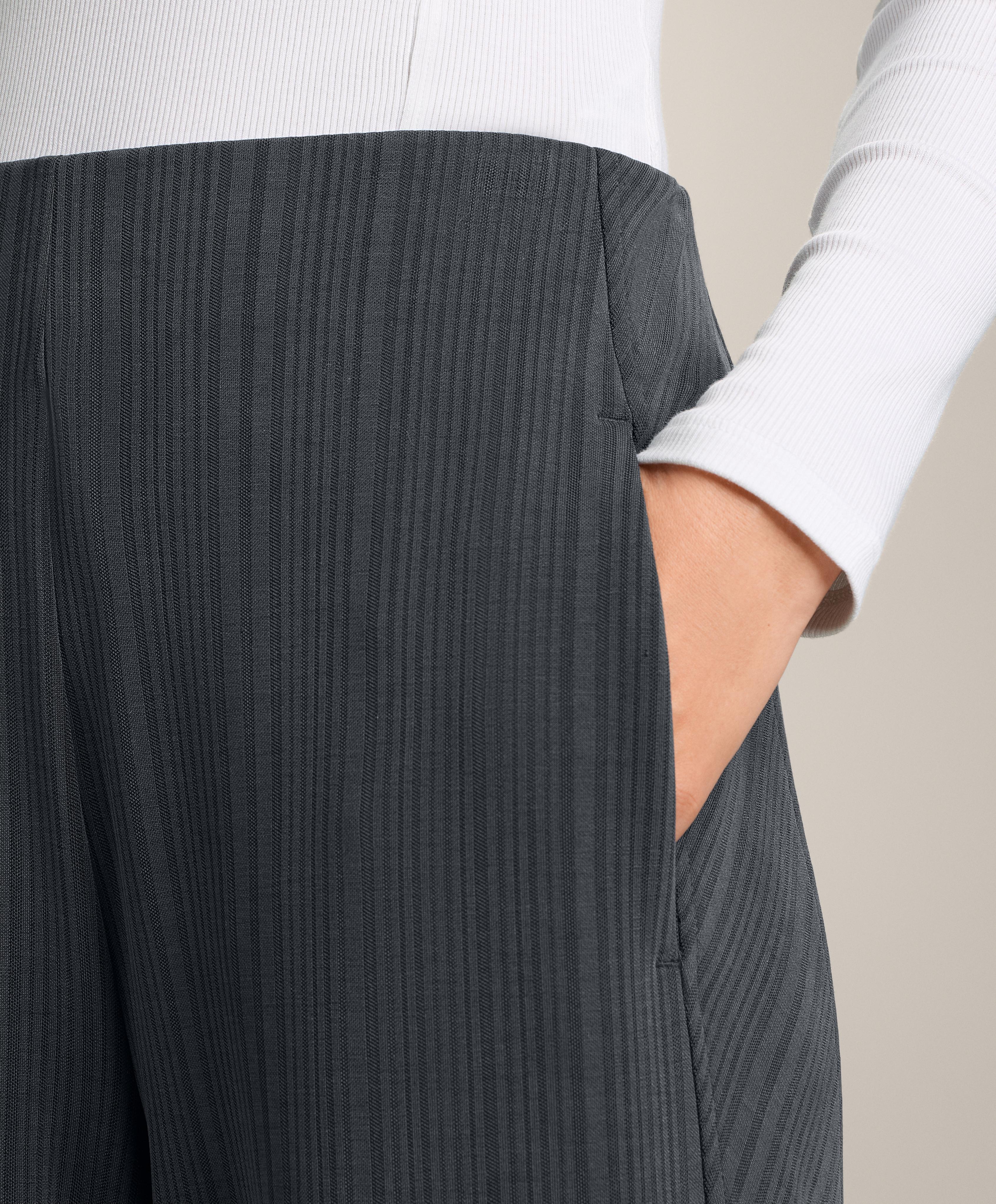 Asymmetric stripe trousers with modal Asymmetric stripe trousers with modal