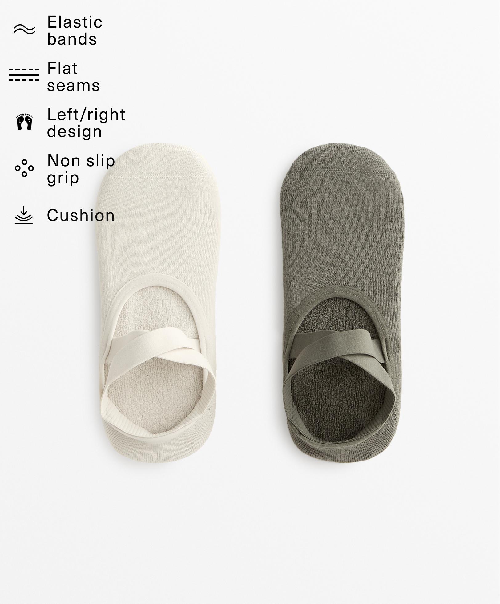 2 pairs of padded cotton blend yoga and Pilates socks with crossover straps 2 pairs of padded cotton blend yoga and Pilates socks with crossover straps