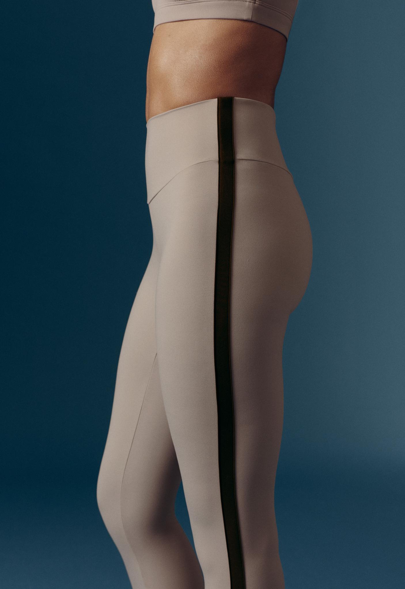 Comfortlux high-rise ankle-length leggings with contrast detail — LIGHT STONE