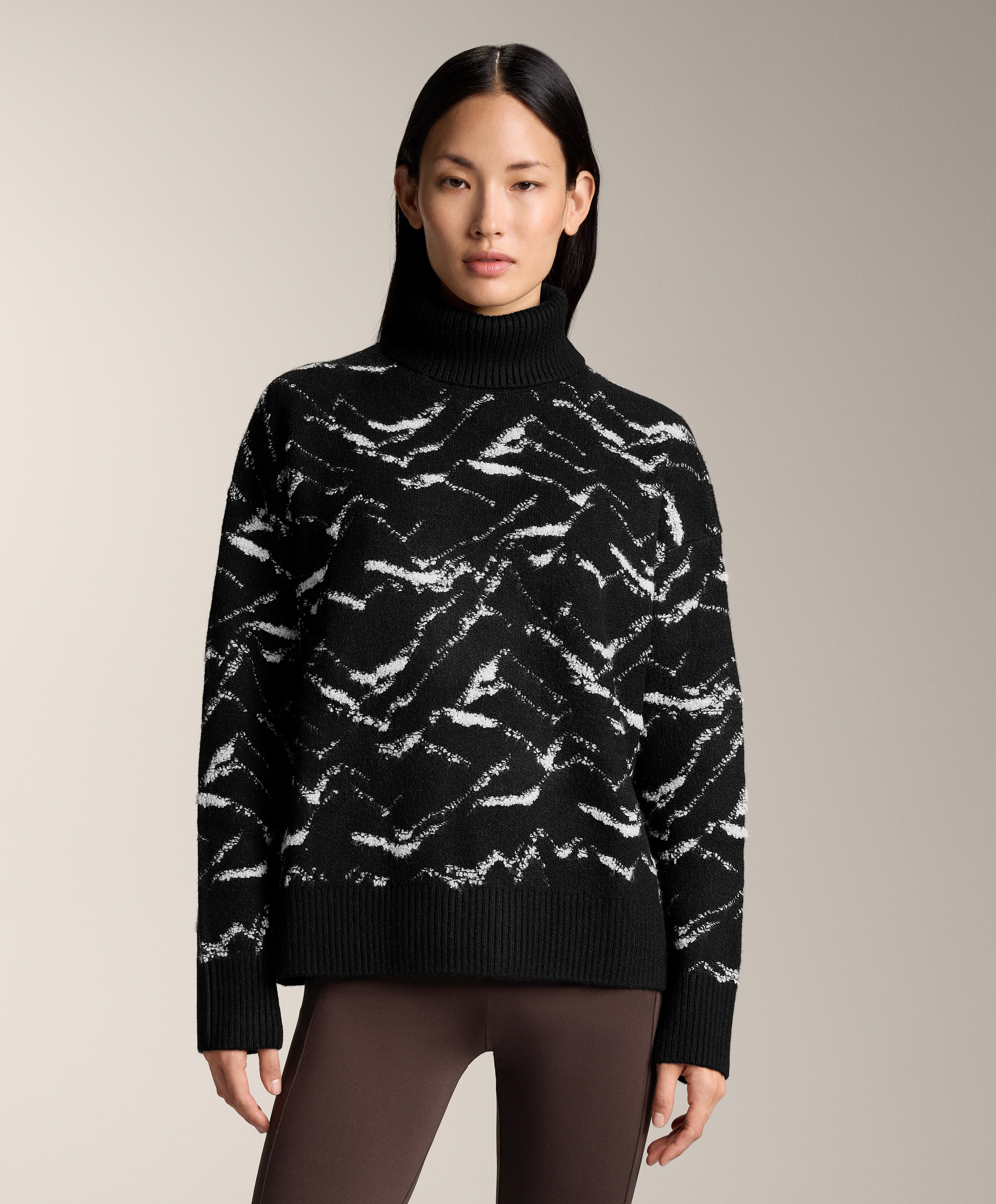 Плетен џемпер со планини