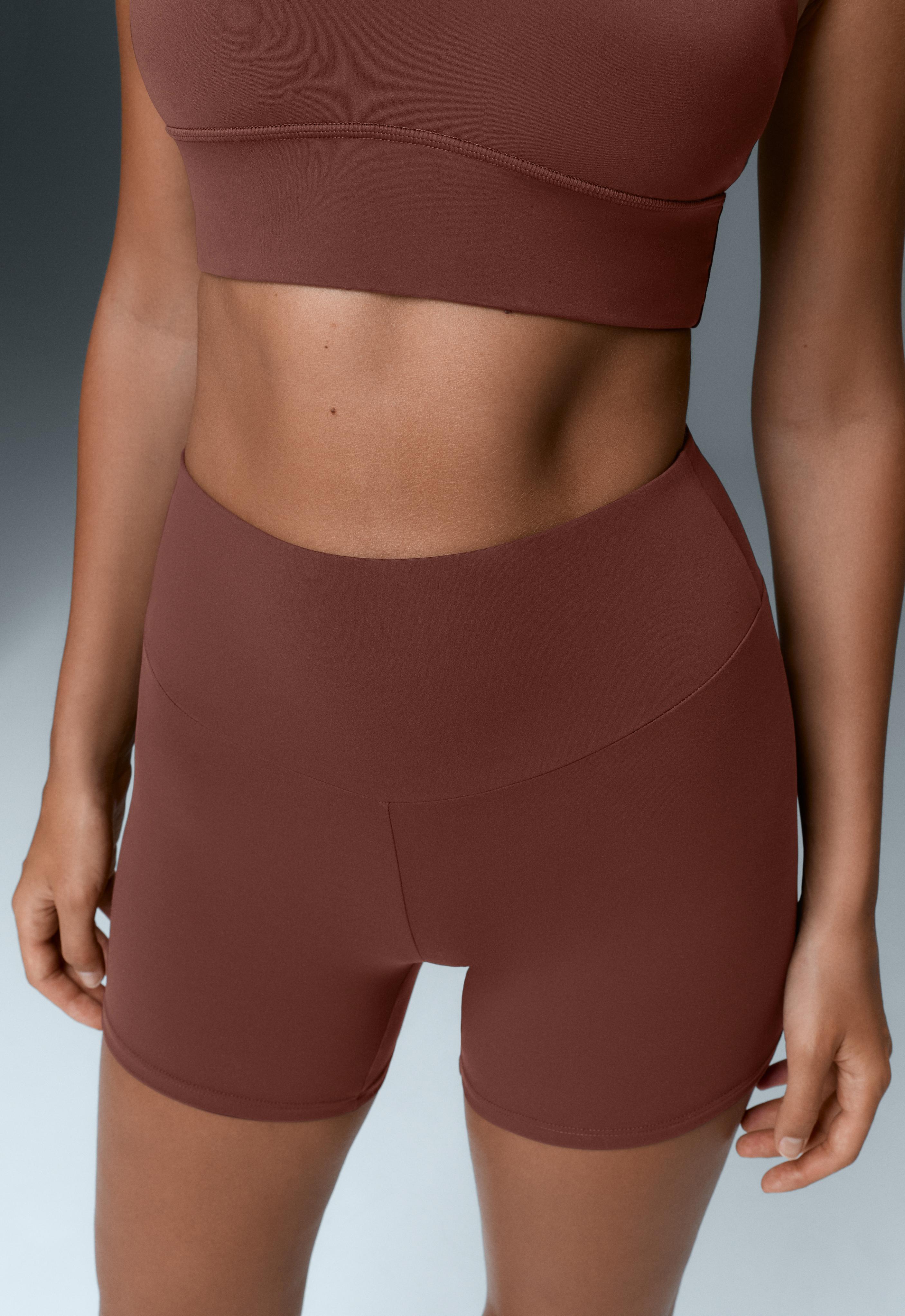 Comfortlux high-waisted 10cm hot pants — TERRACOTTA