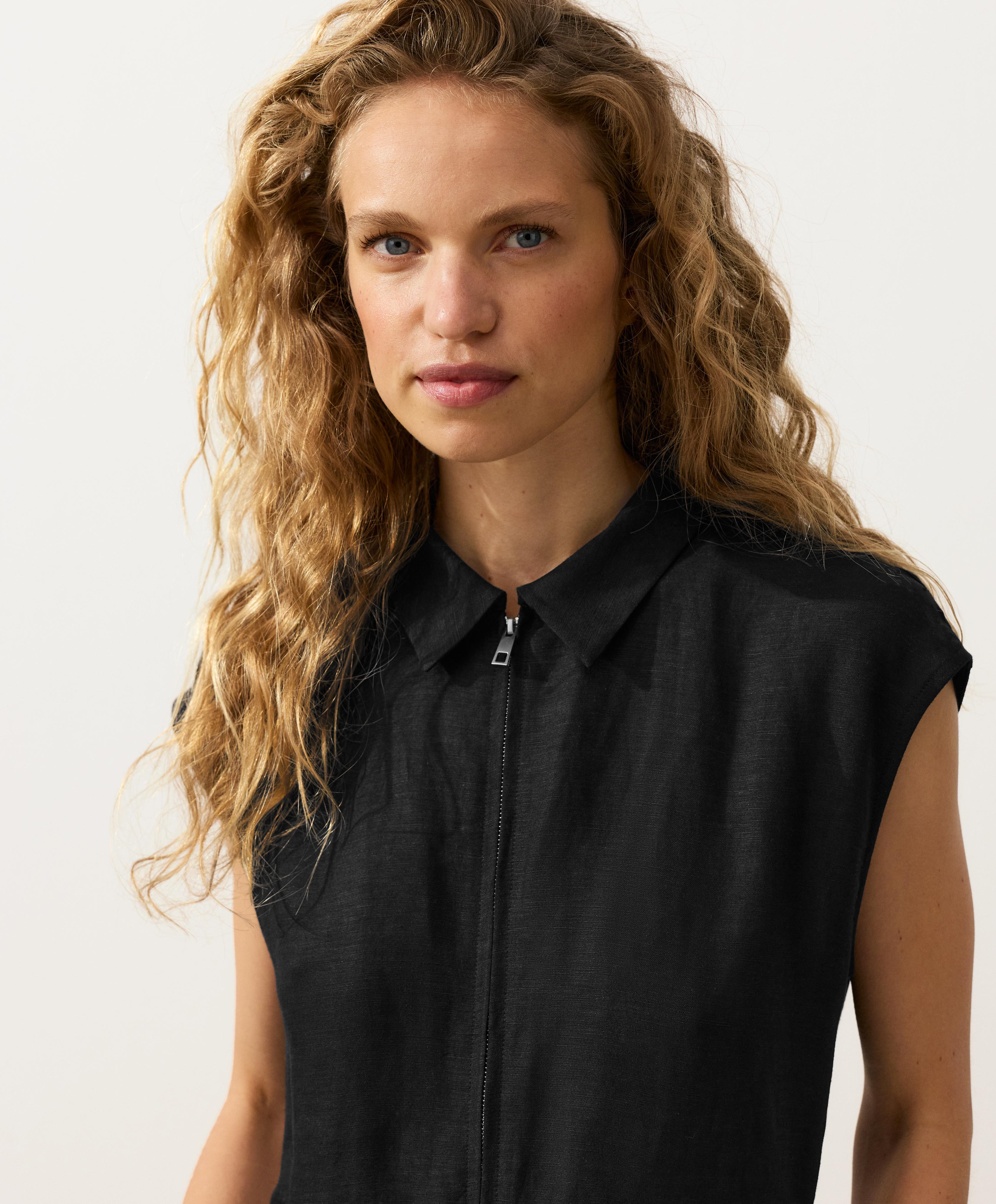 Linen long jumpsuit with lapel collar — BLACK