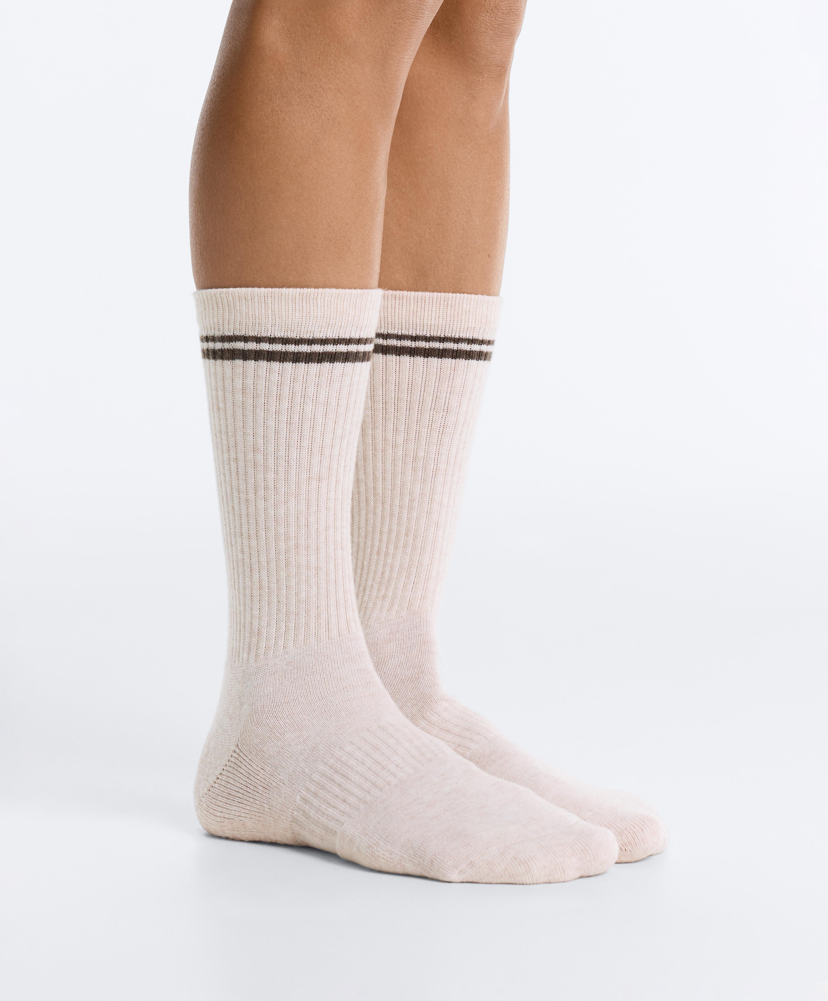 2 pairs of classic cotton cushioned yoga and Pilates socks — TAN MELANGE