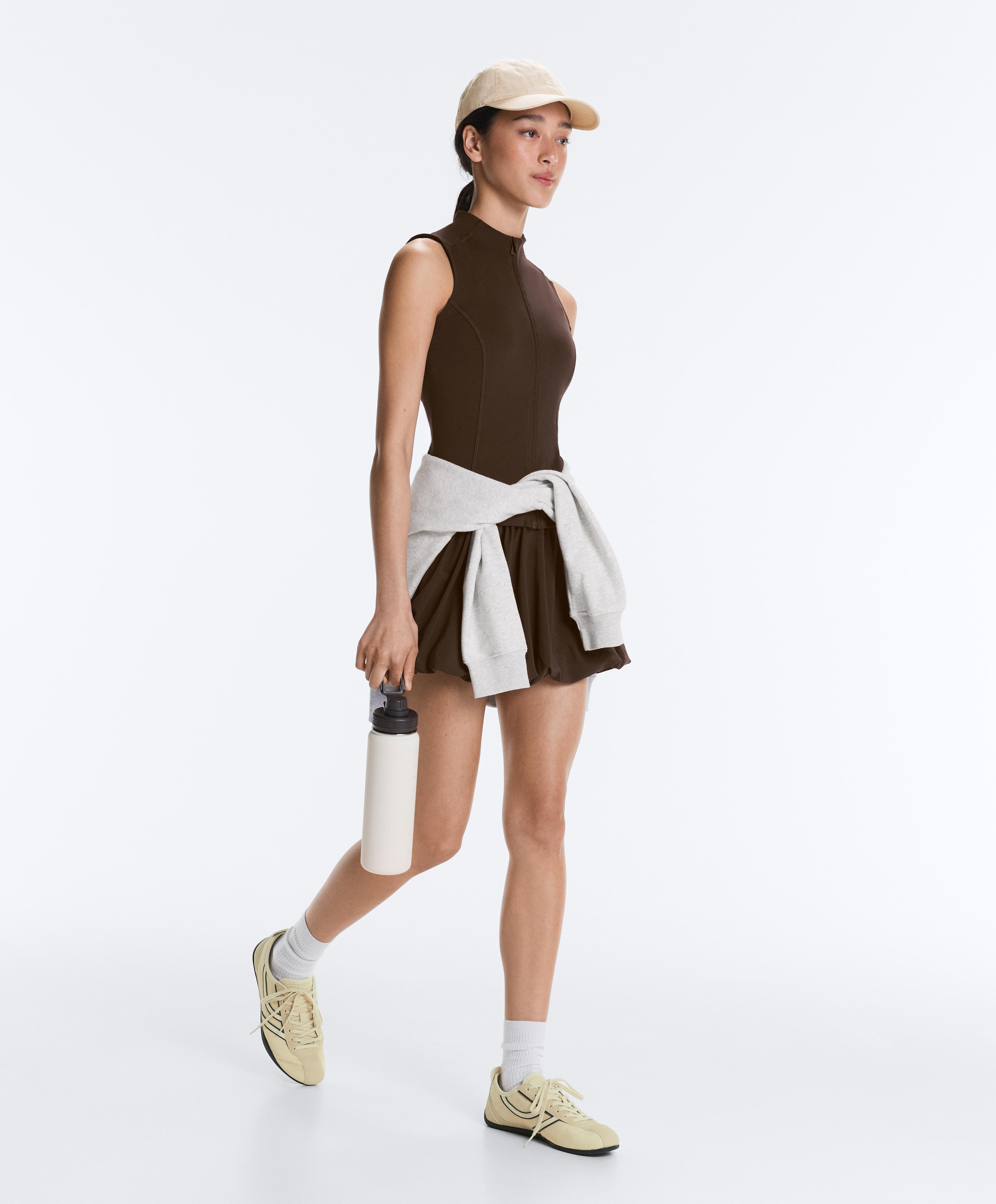 Sleeveless zip T-shirt — DARK BROWN