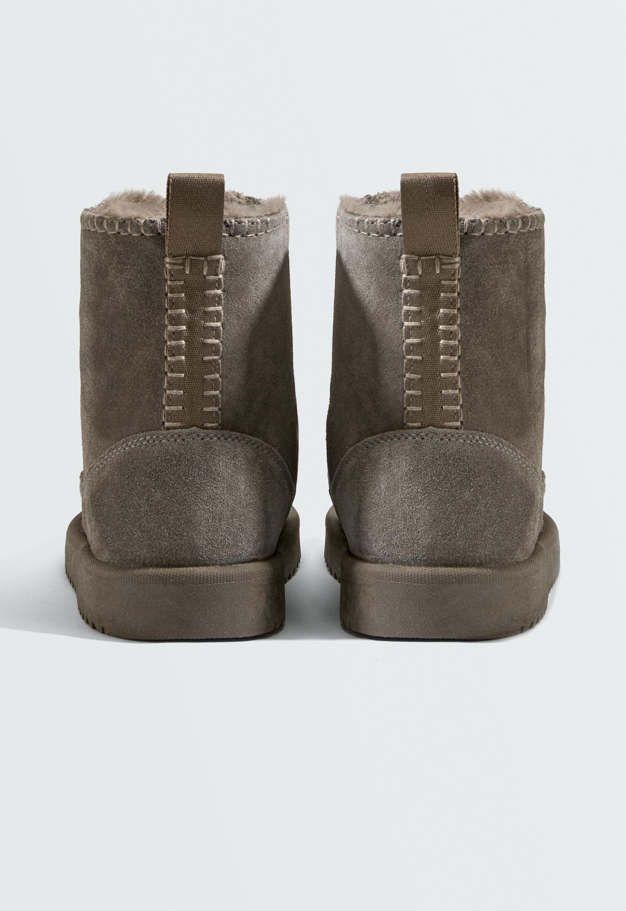 Leather ankle boots — GREY