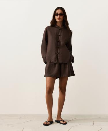 100% linen Bermuda shorts — DARK BROWN 6