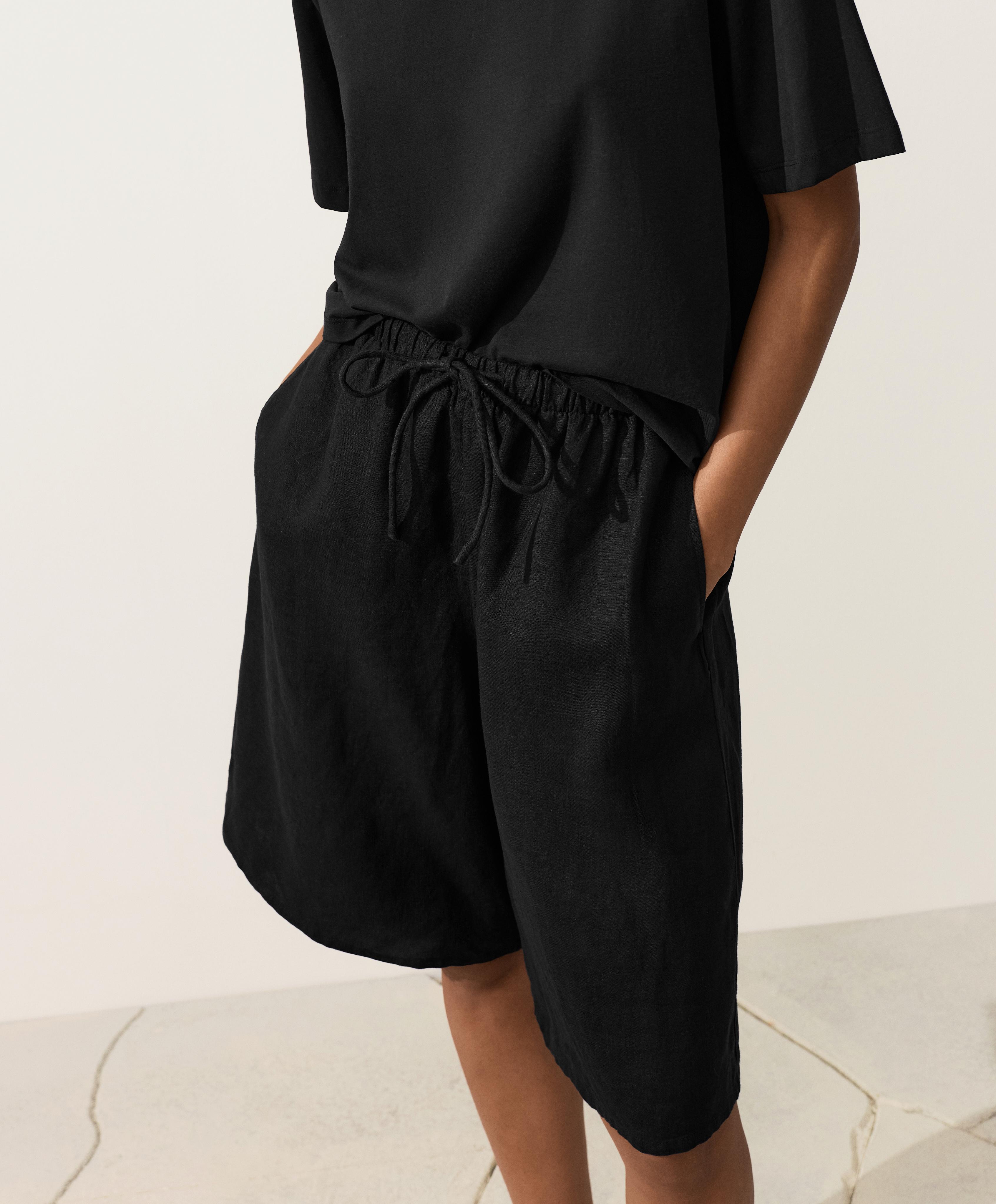100% linen midi Bermuda shorts — BLACK