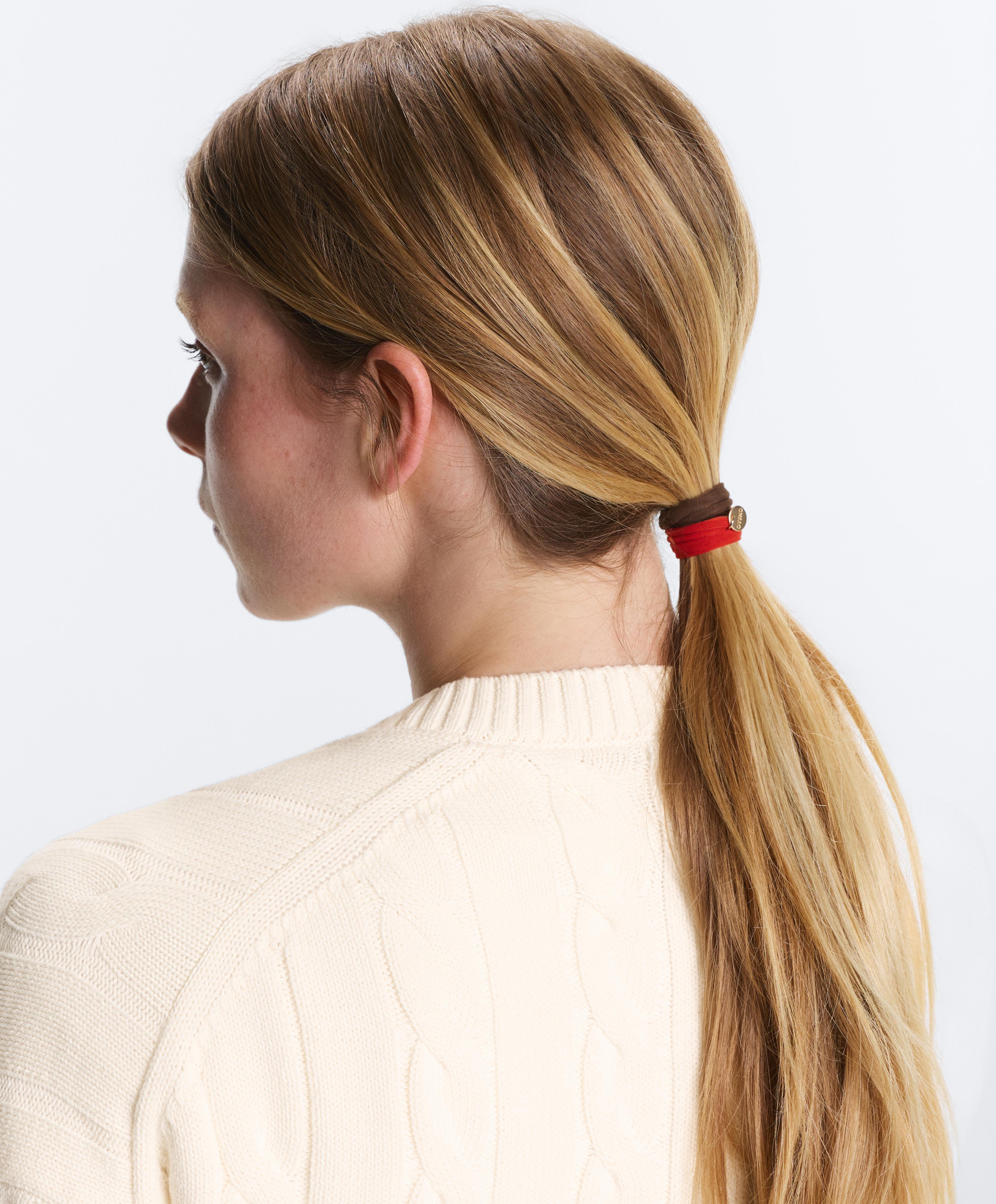 6 Oysho plaque hair ties