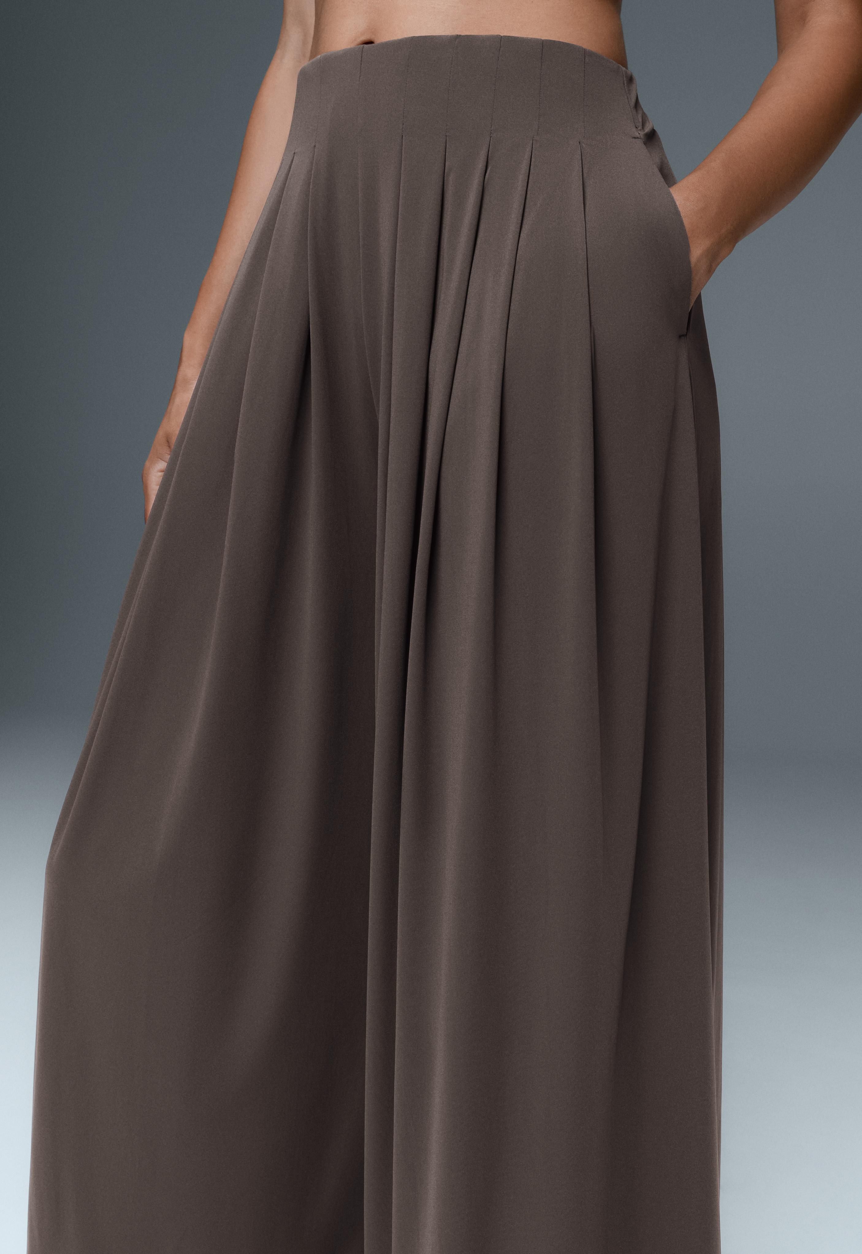 Light Touch wide-leg pleated trousers — BROWN-KHAKI