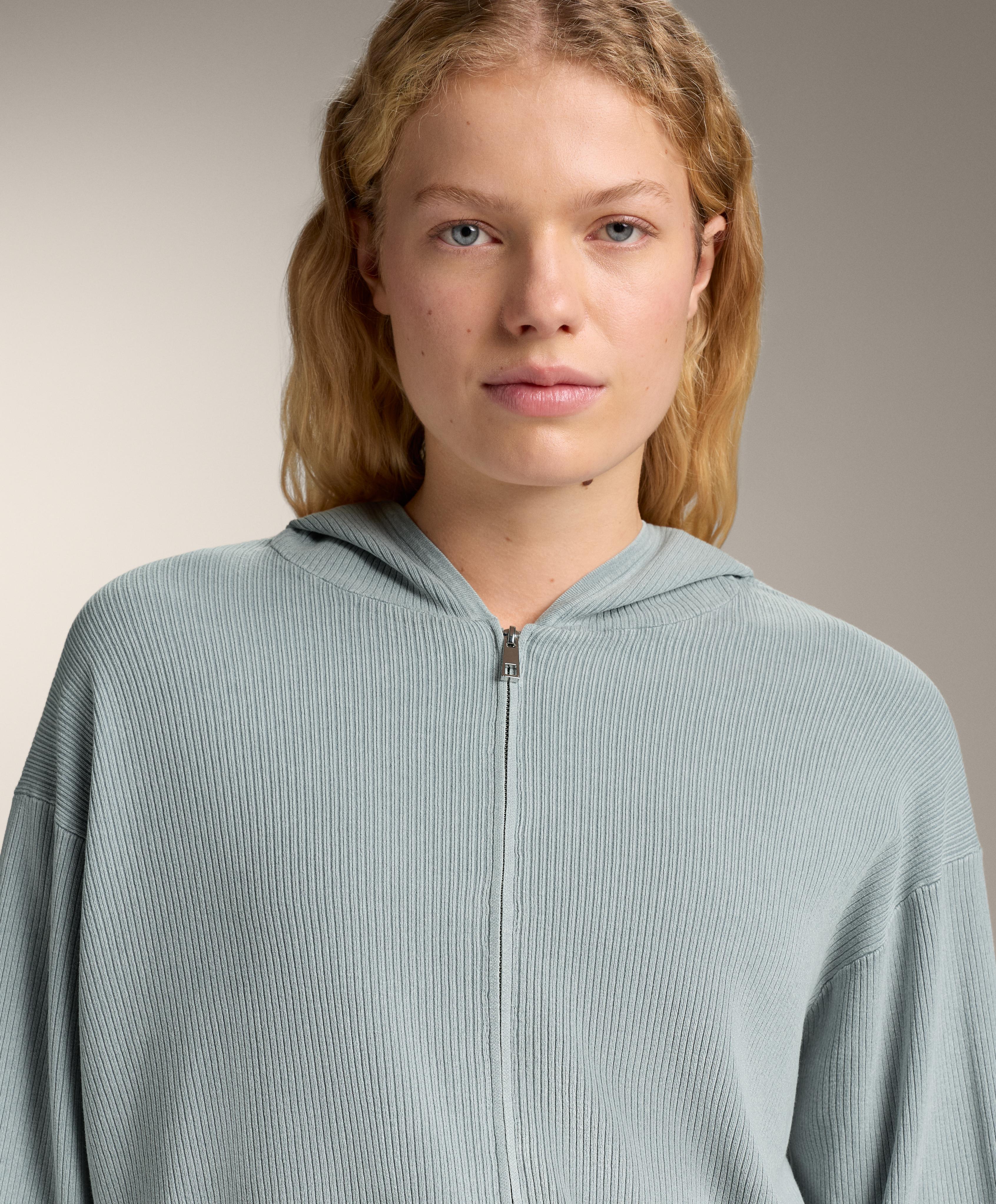 Bunda s kapucí z pleteného rib materiálu - Slevy Bunda s kapucí z pleteného rib materiálu - Slevy