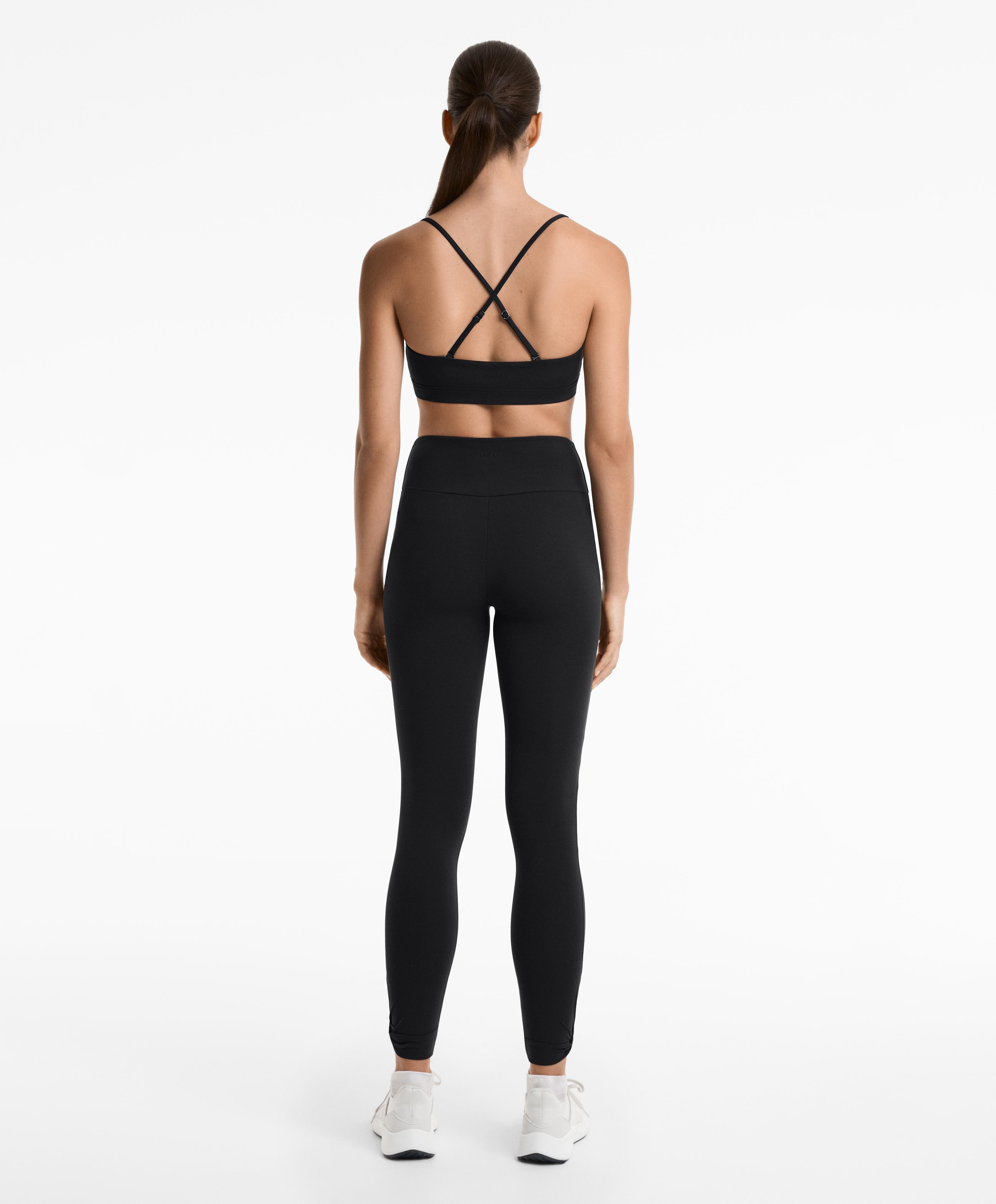 Low-support Comfortlux sports bra with straps — BLACK